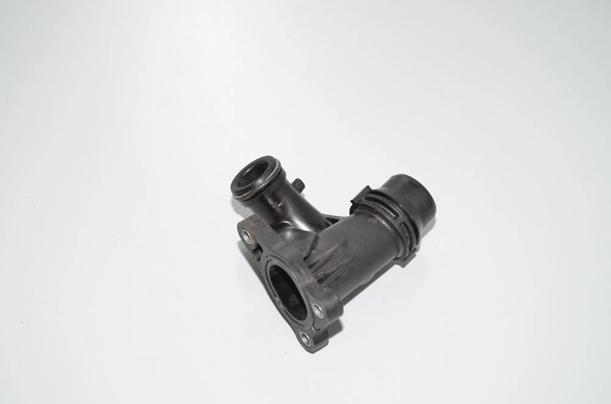 Other tubes – OEM 11518472111 · BMW 2 Gran Tourer (F46) 218 d xDrive 2020 – 3