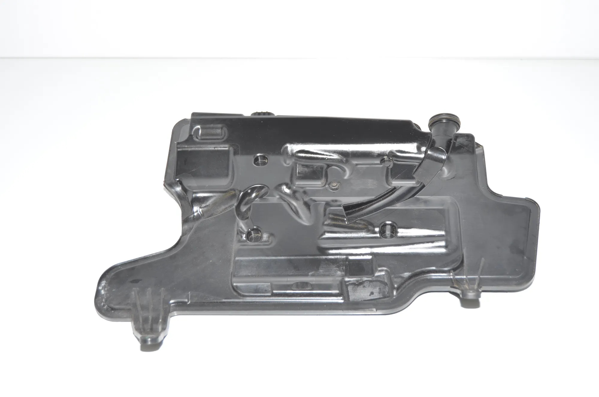 Intake Resonator – OEM 8580237 · BMW 2 Gran Tourer (F46) 218 d xDrive 2020
