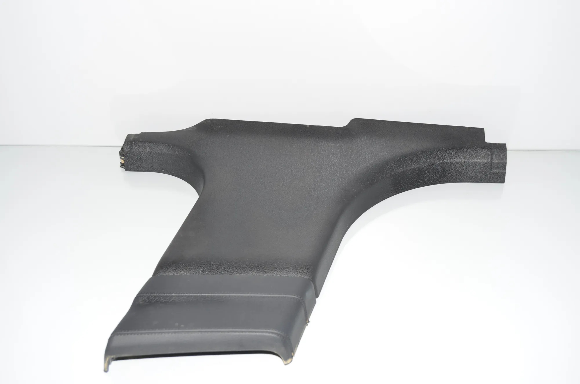 Right Side B Pillar Trim – OEM 1751551 · BMW 5 Gran Turismo (F07) 530 d 2009 – 2