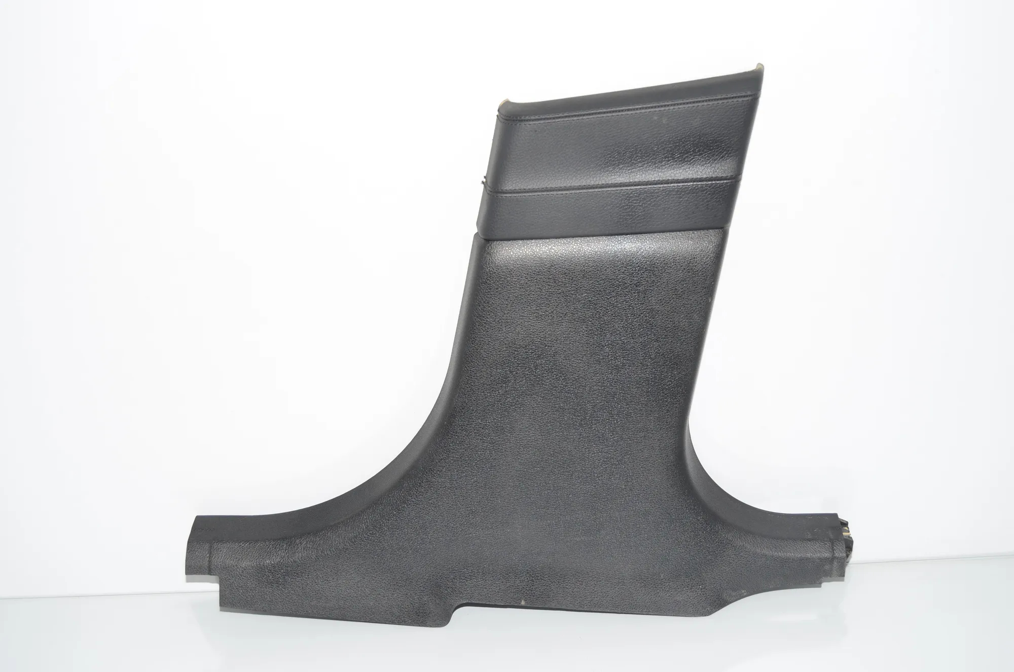 Right Side B Pillar Trim – OEM 1751551 · BMW 5 Gran Turismo (F07) 530 d 2009