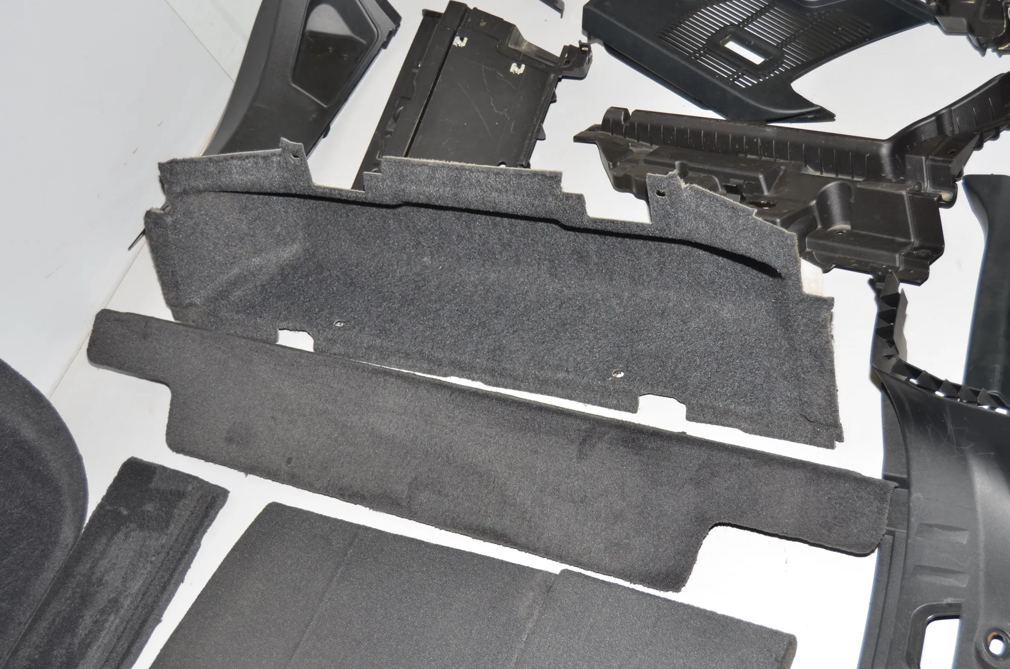 Trunk Trim Kit – OEM 9164449 · BMW 5 Gran Turismo (F07) 530 d 2009 – 7