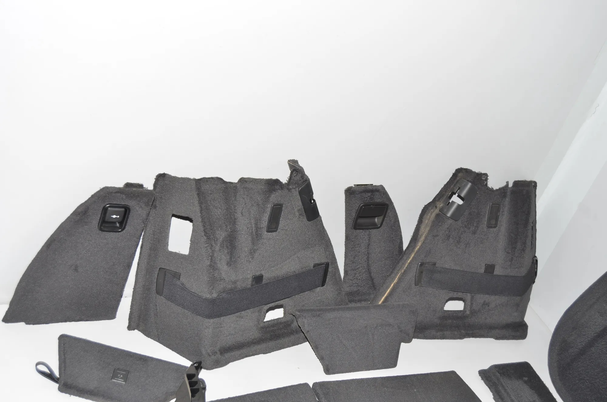 Trunk Trim Kit – OEM 9164449 · BMW 5 Gran Turismo (F07) 530 d 2009 – 2