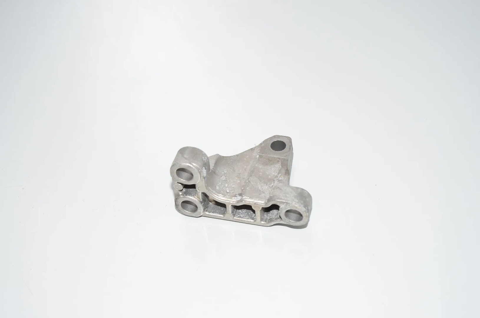Fuel Pump Bracket – OEM 8511628 · BMW 2 Gran Tourer (F46) 218 d xDrive 2020 – 3