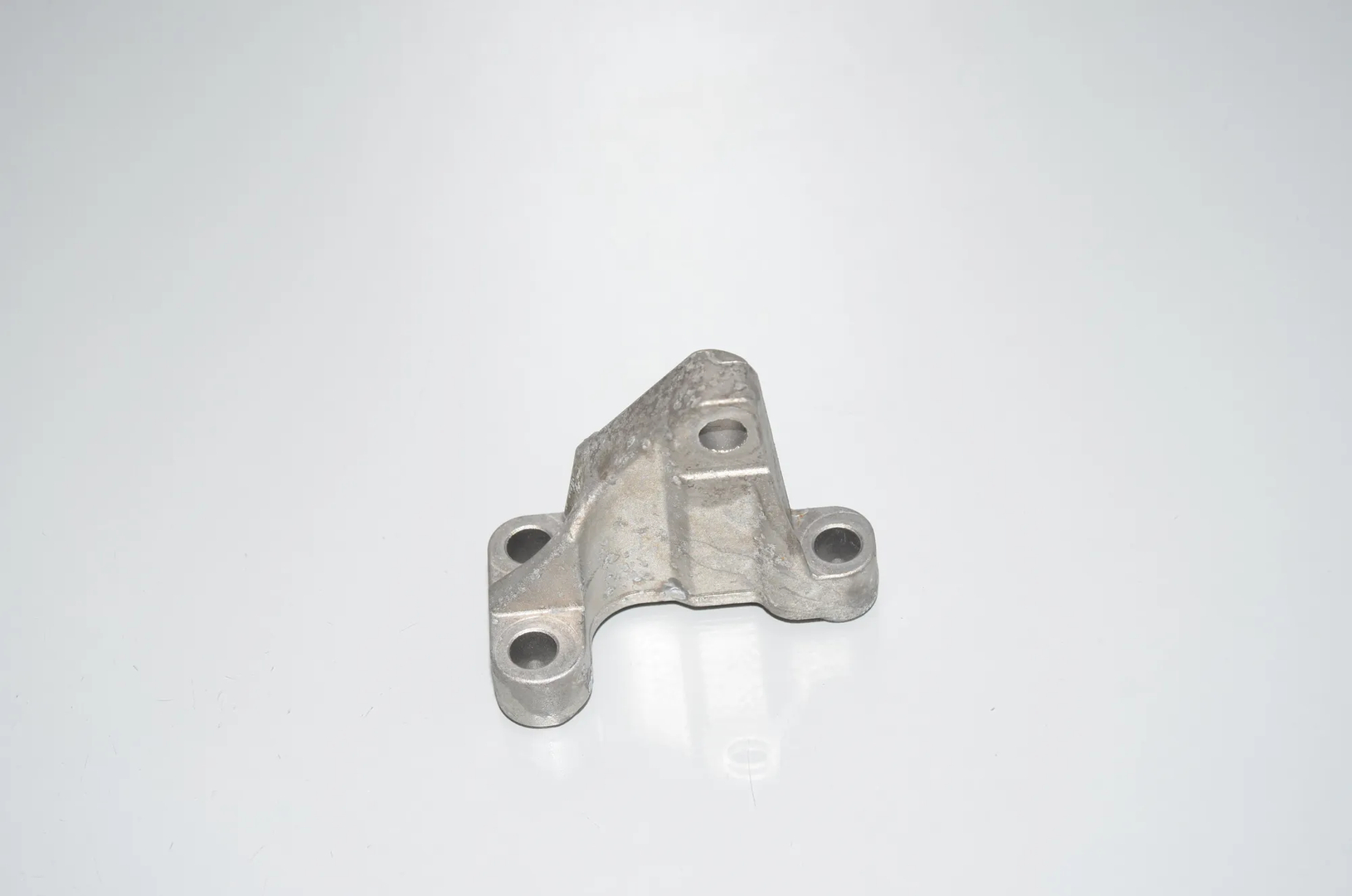Fuel Pump Bracket – OEM 8511628 · BMW 2 Gran Tourer (F46) 218 d xDrive 2020