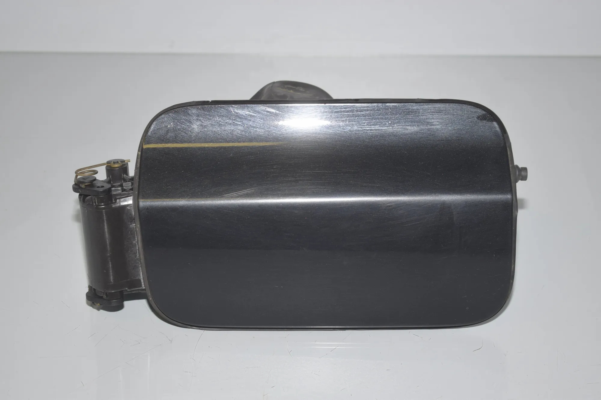 Fuel Tank Flap Cap – OEM 7201690 · BMW 5 Gran Turismo (F07) 530 d 2009