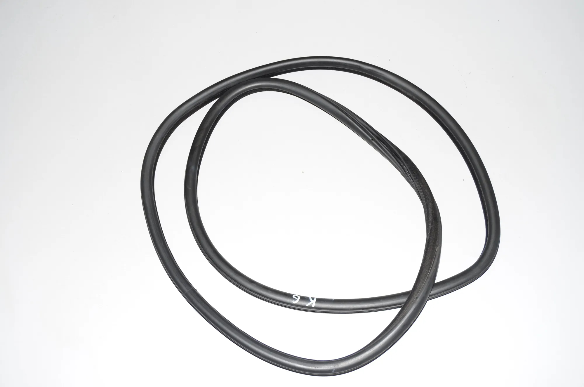 Rear Left Door Seal Rubber – OEM 7182288 · BMW 5 (F10) 530 d 2010 – 3