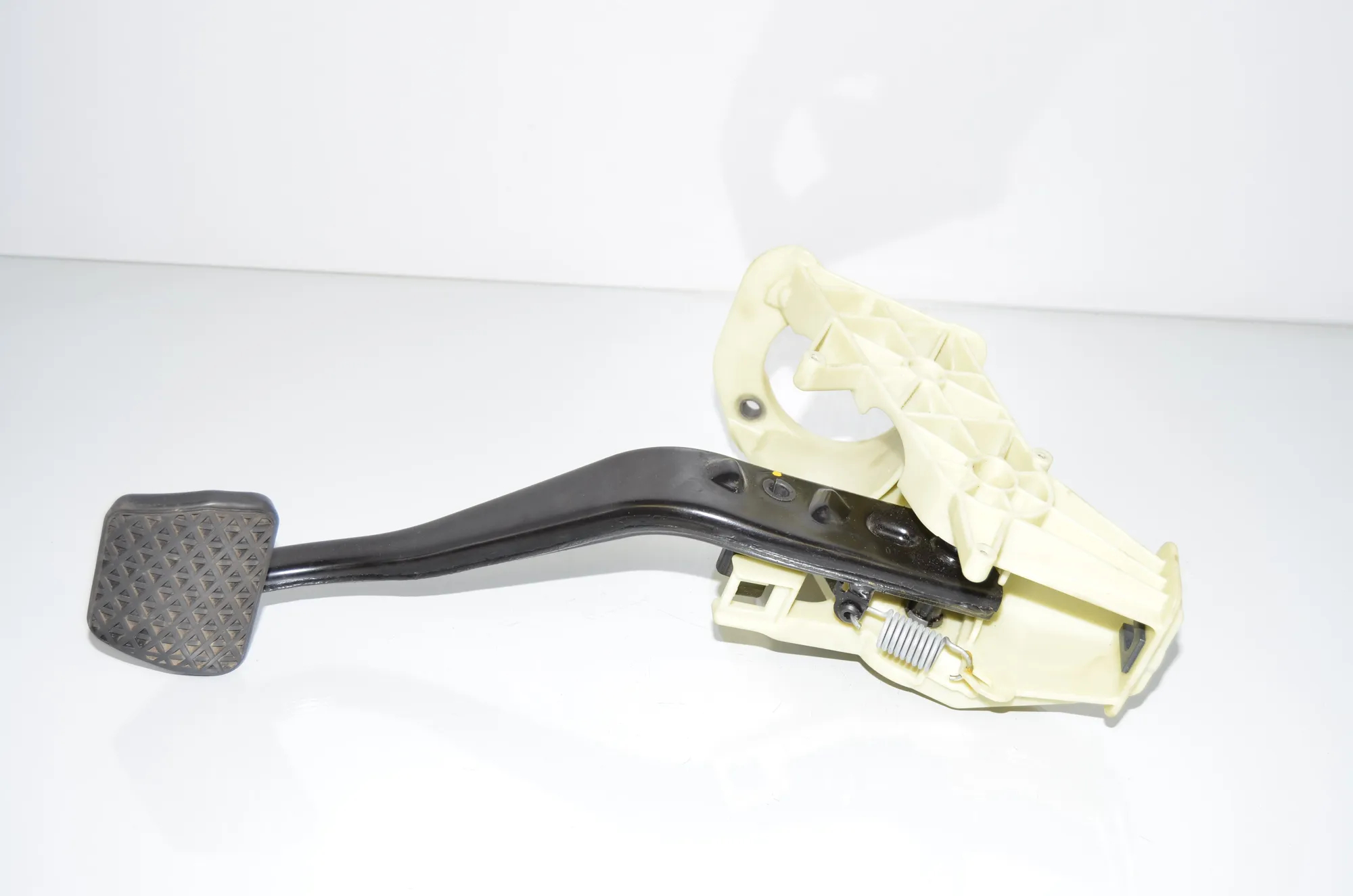 Brake Pedal – OEM 6782665 · BMW 5 (F10) 530 d 2010 – 2