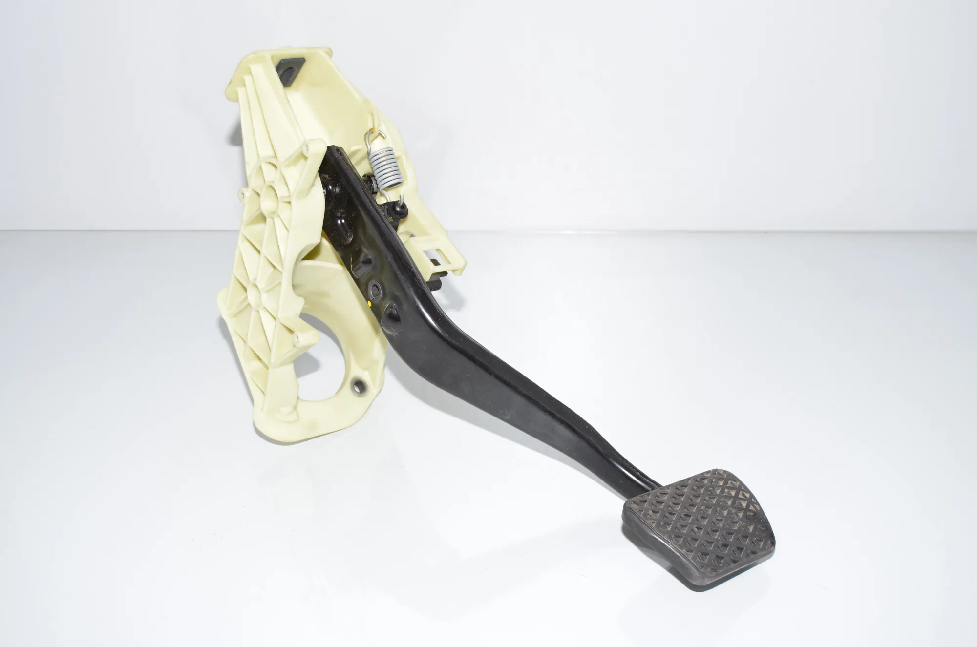 Brake Pedal – OEM 6782665 · BMW 5 (F10) 530 d 2010