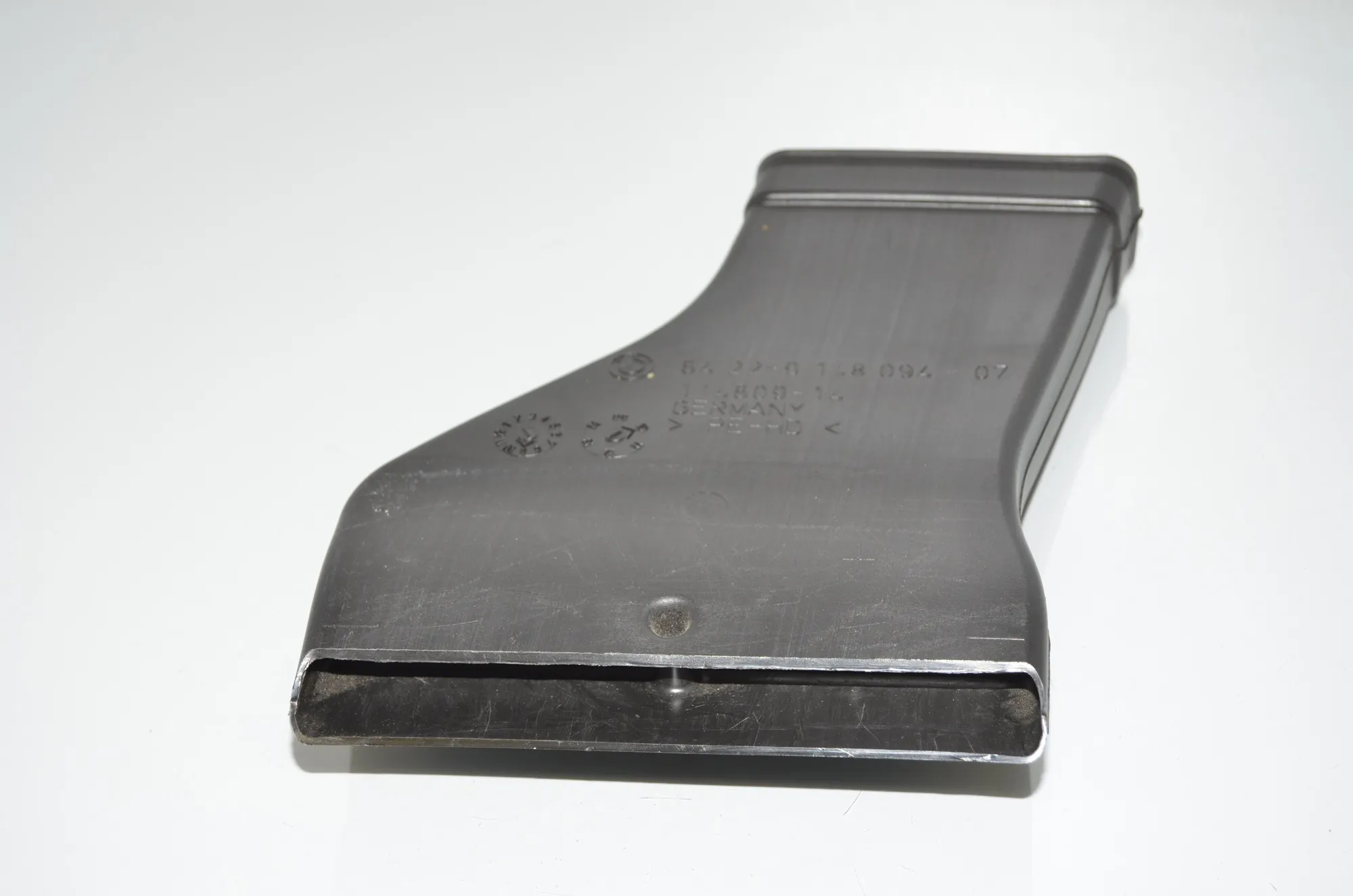 Interior Air Duct Channel – OEM 9148094 · BMW 5 (F10) 530 d 2010