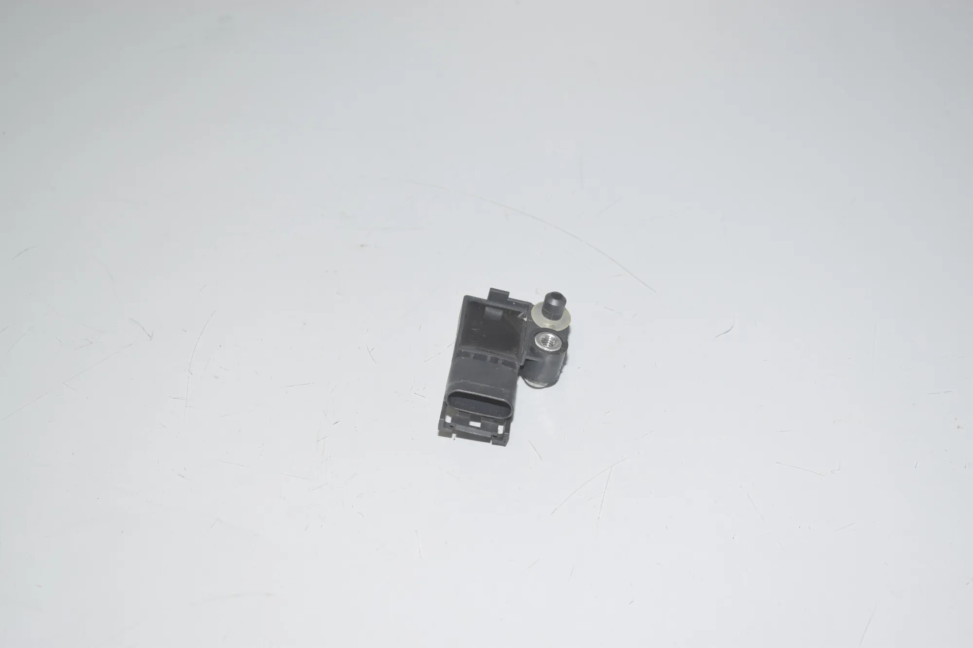 Right Side Impact Sensor – OEM 65779159311 · BMW 5 Touring (F11) 530 d xDrive 2011 – 3