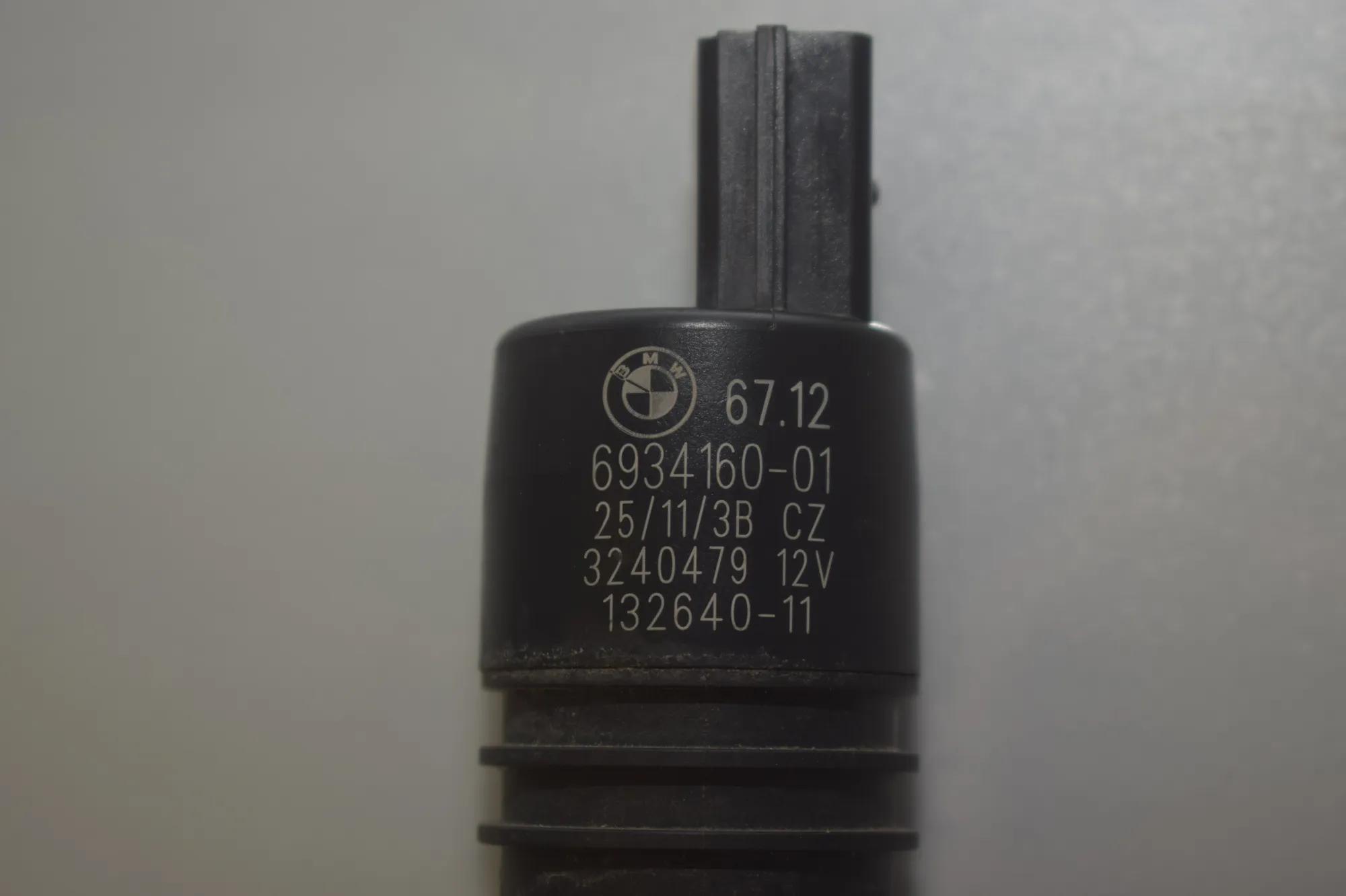 Washer Tank Motor – OEM 6934160 · BMW 5 Touring (F11) 530 d xDrive 2011 – 5