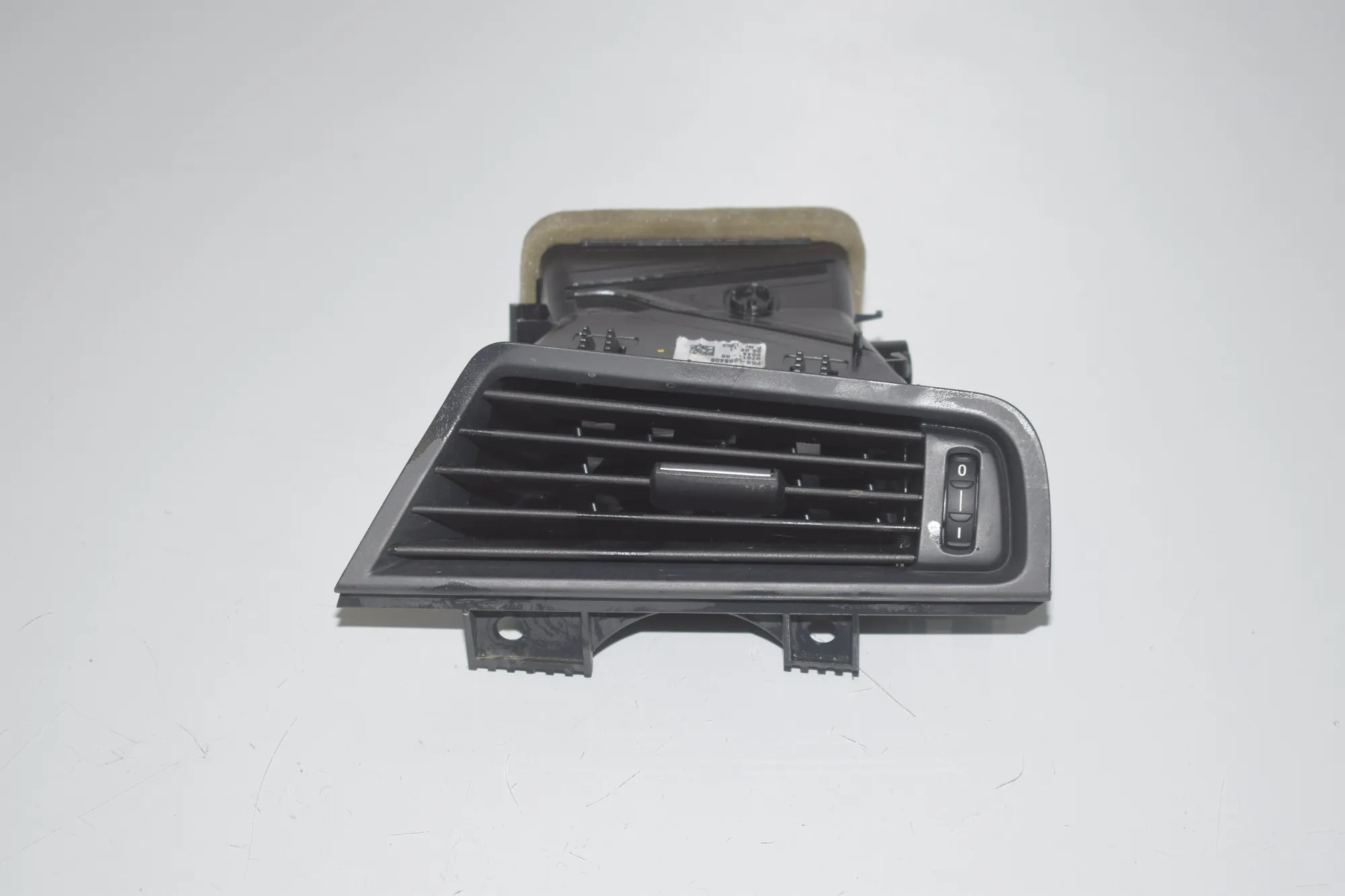 Dashboard Air Vents – OEM 64229166884 · BMW 5 Touring (F11) 530 d xDrive 2011