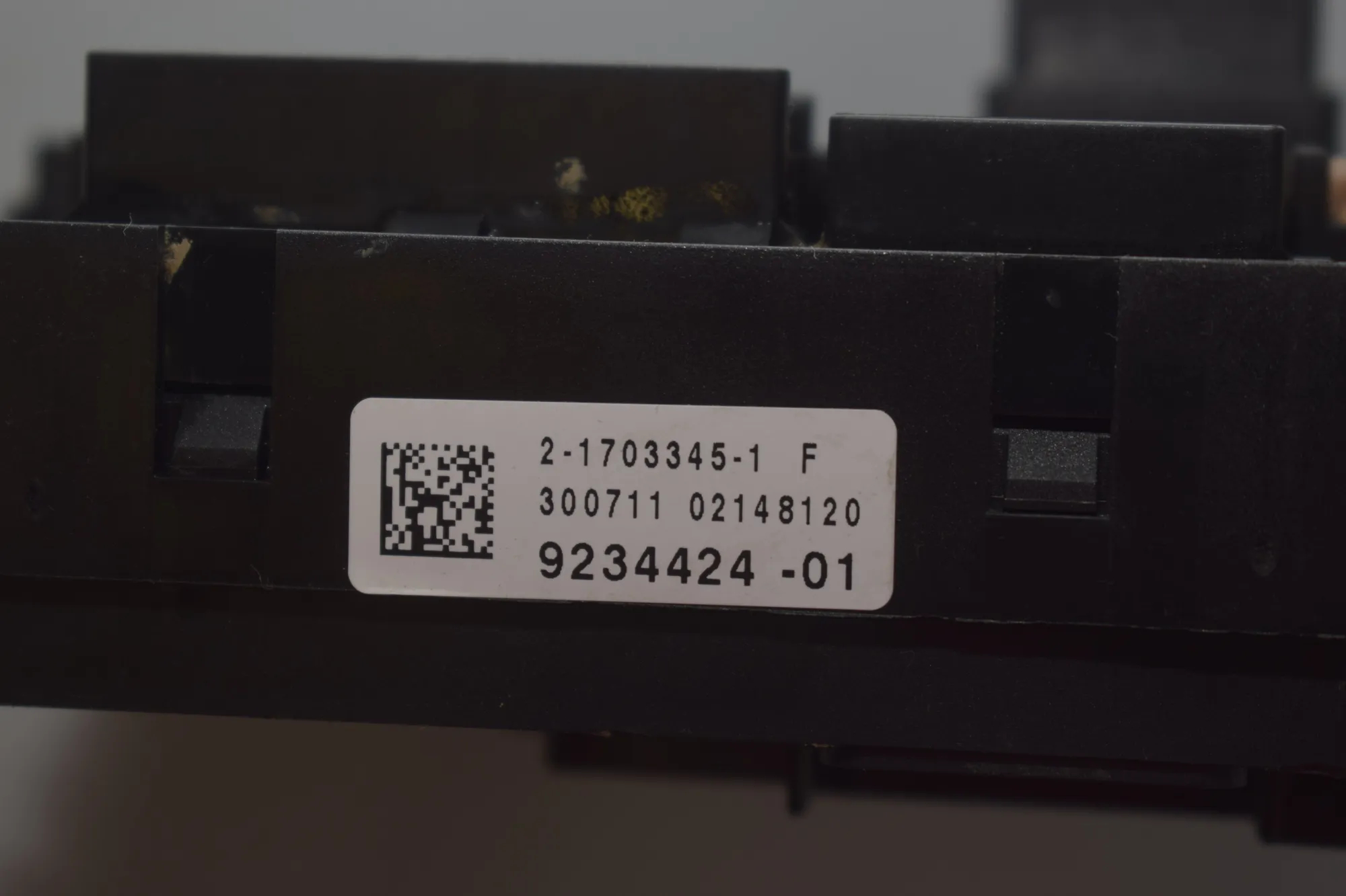 Fuse Box – OEM 9210858 · BMW 5 Touring (F11) 530 d xDrive 2011 – 4