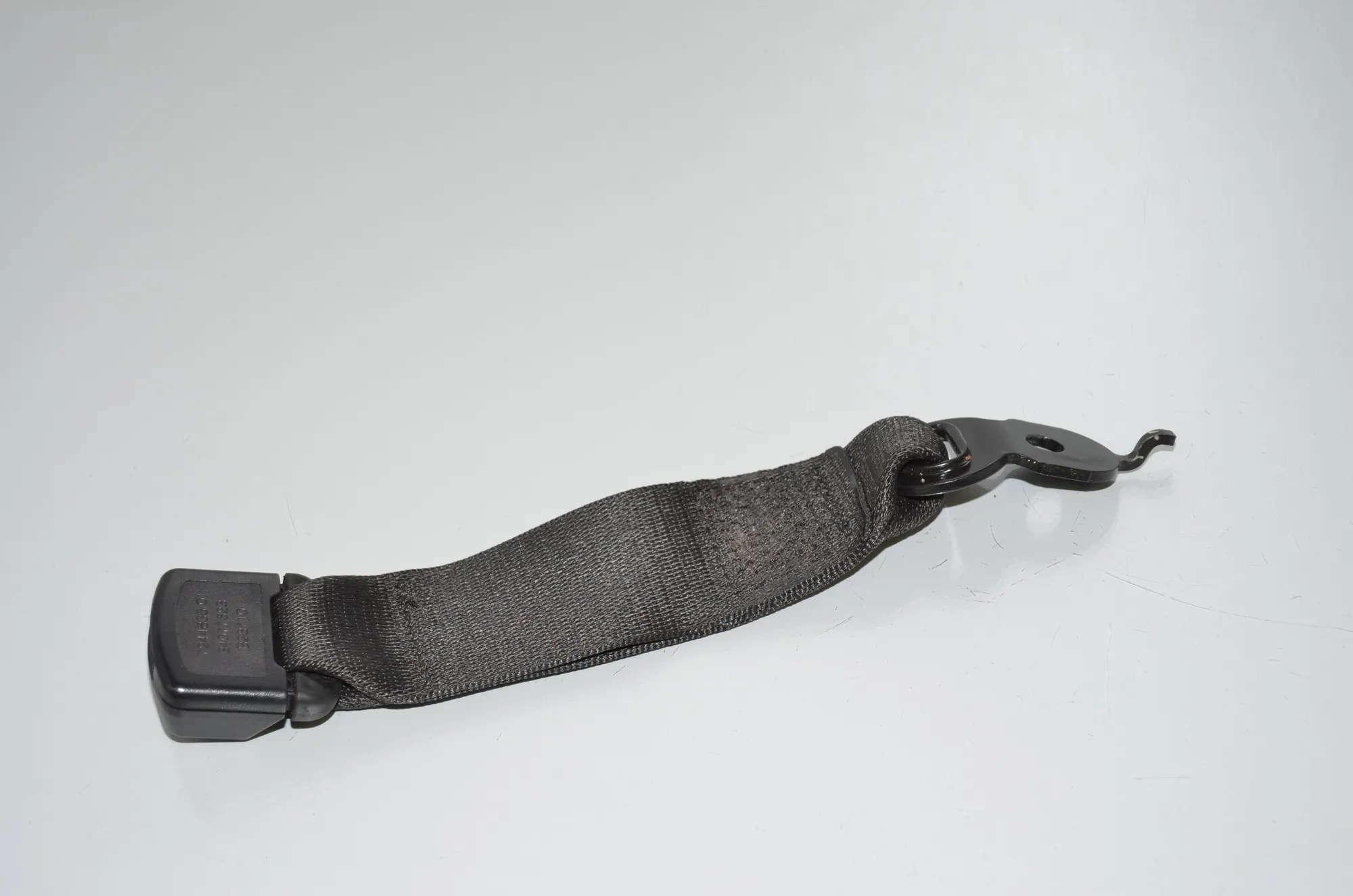 Rear Middle Seat Buckle – OEM 7244836 · BMW 5 (F10) 530 d 2010 – 4