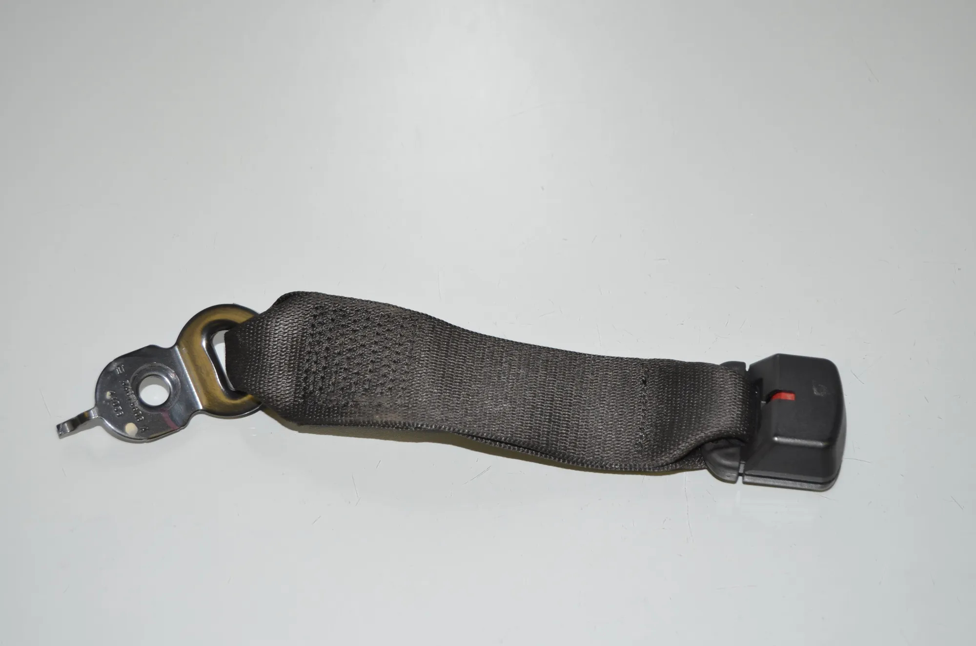 Rear Middle Seat Buckle – OEM 7244836 · BMW 5 (F10) 530 d 2010