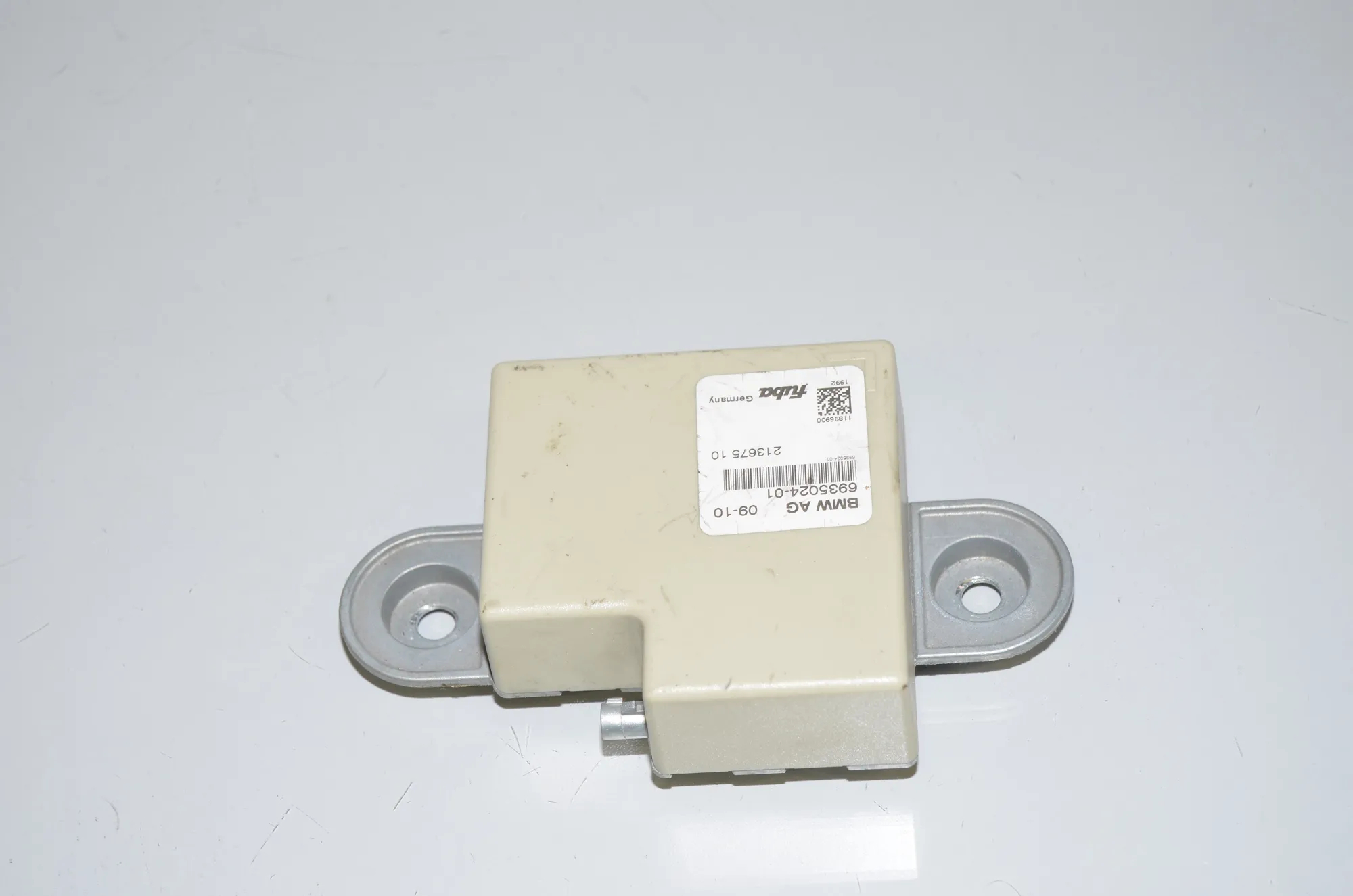 Antenna Amplifier – OEM 6935024 · BMW 5 (F10) 530 d 2010 – 2