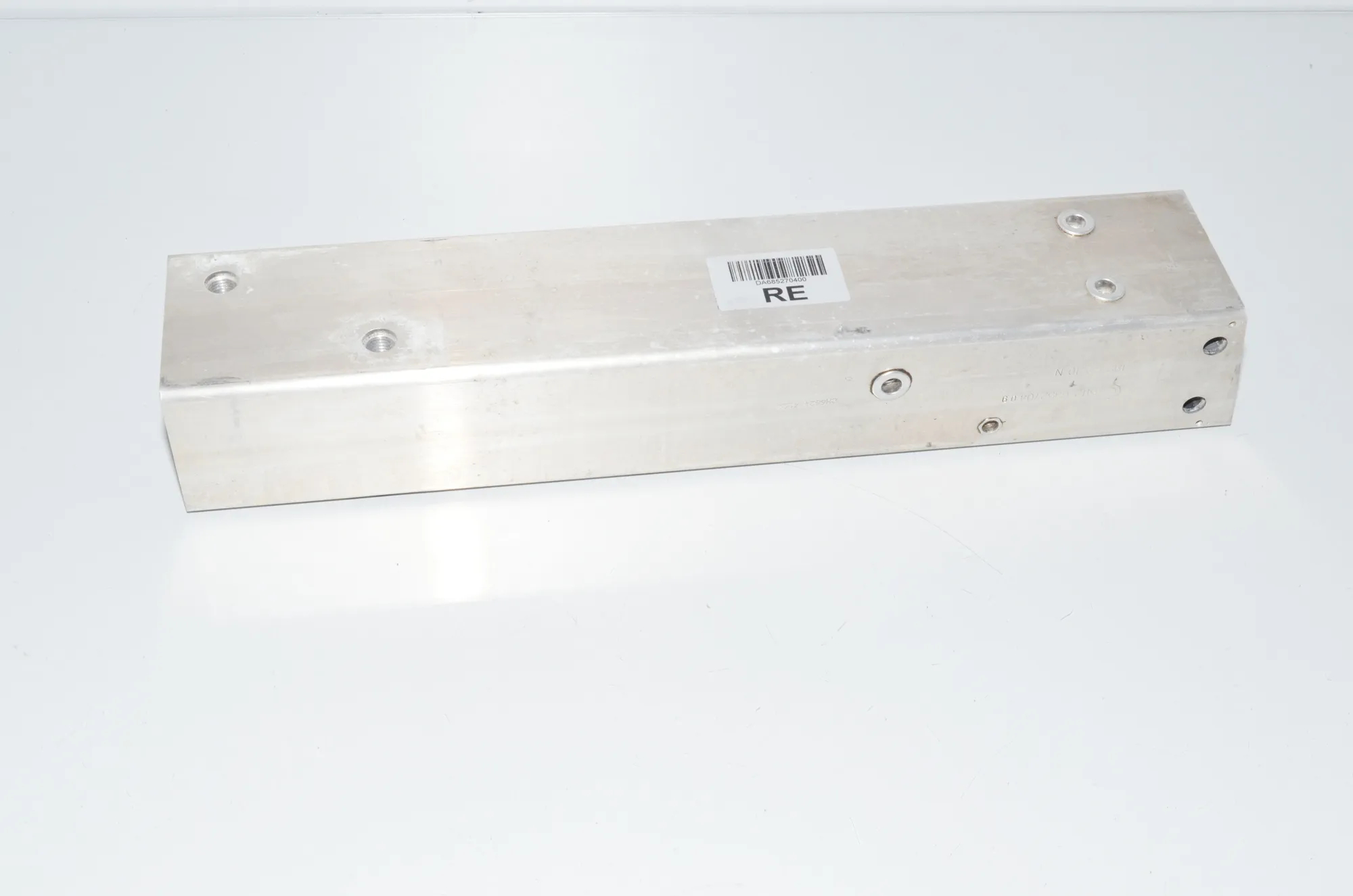 Rear Right Bumper Bracket – OEM 6852704 · BMW i3 (I01) s Electric 2020 – 2