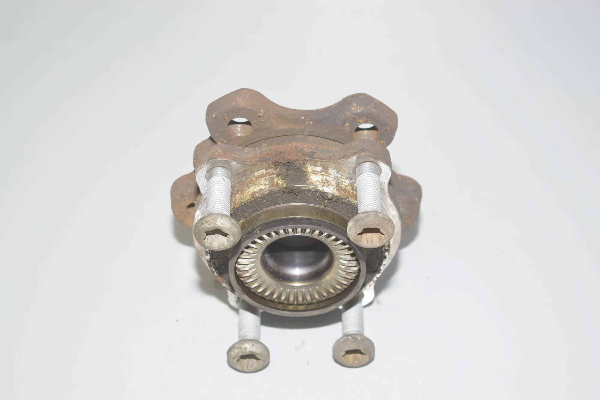 Rear Left Wheel Bearing – OEM 33406899174 · BMW 7 (G11, G12) 740 d, Ld xDrive 2016 – 4