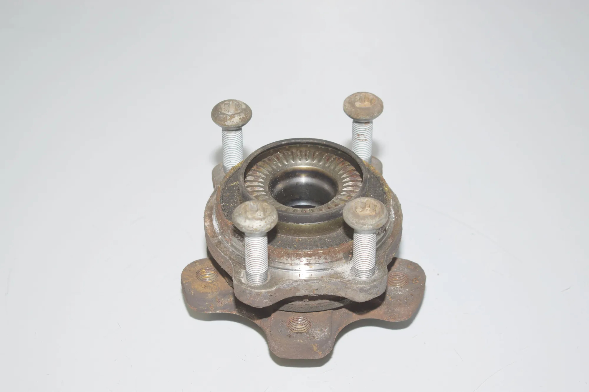 Rear Left Wheel Bearing – OEM 33406899174 · BMW 7 (G11, G12) 740 d, Ld xDrive 2016 – 3