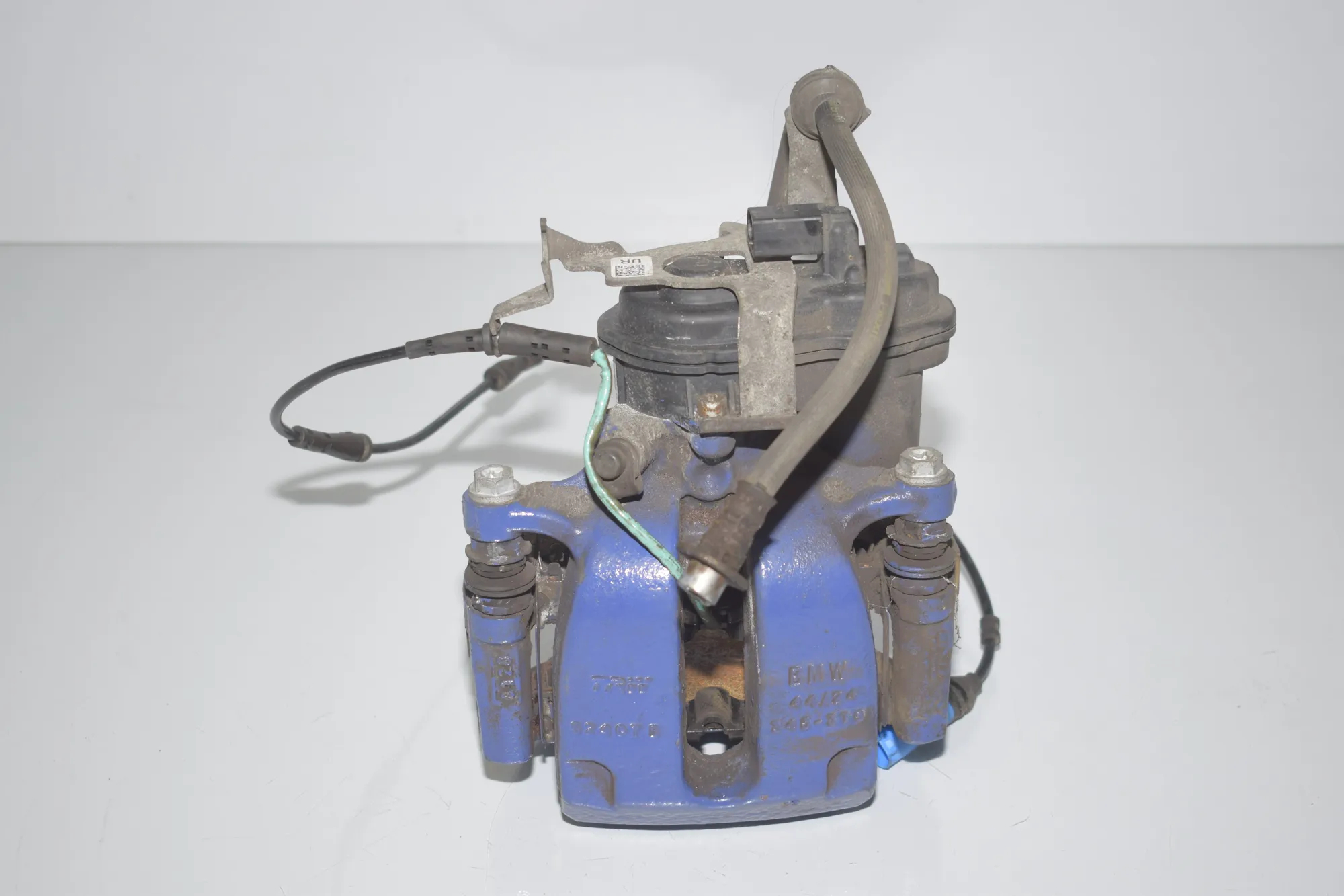 Rear Right Brake Caliper – OEM 6870572 · BMW 7 (G11, G12) 740 d, Ld xDrive 2016 – 3