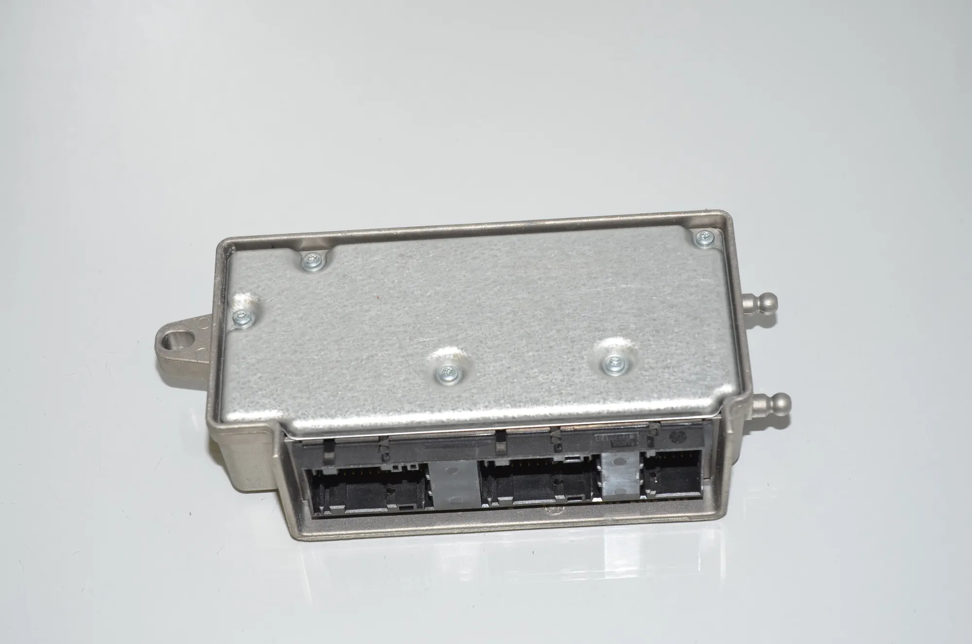 SRS Control Unit – OEM 9239985 · BMW 5 (F10) 530 d 2010 – 3