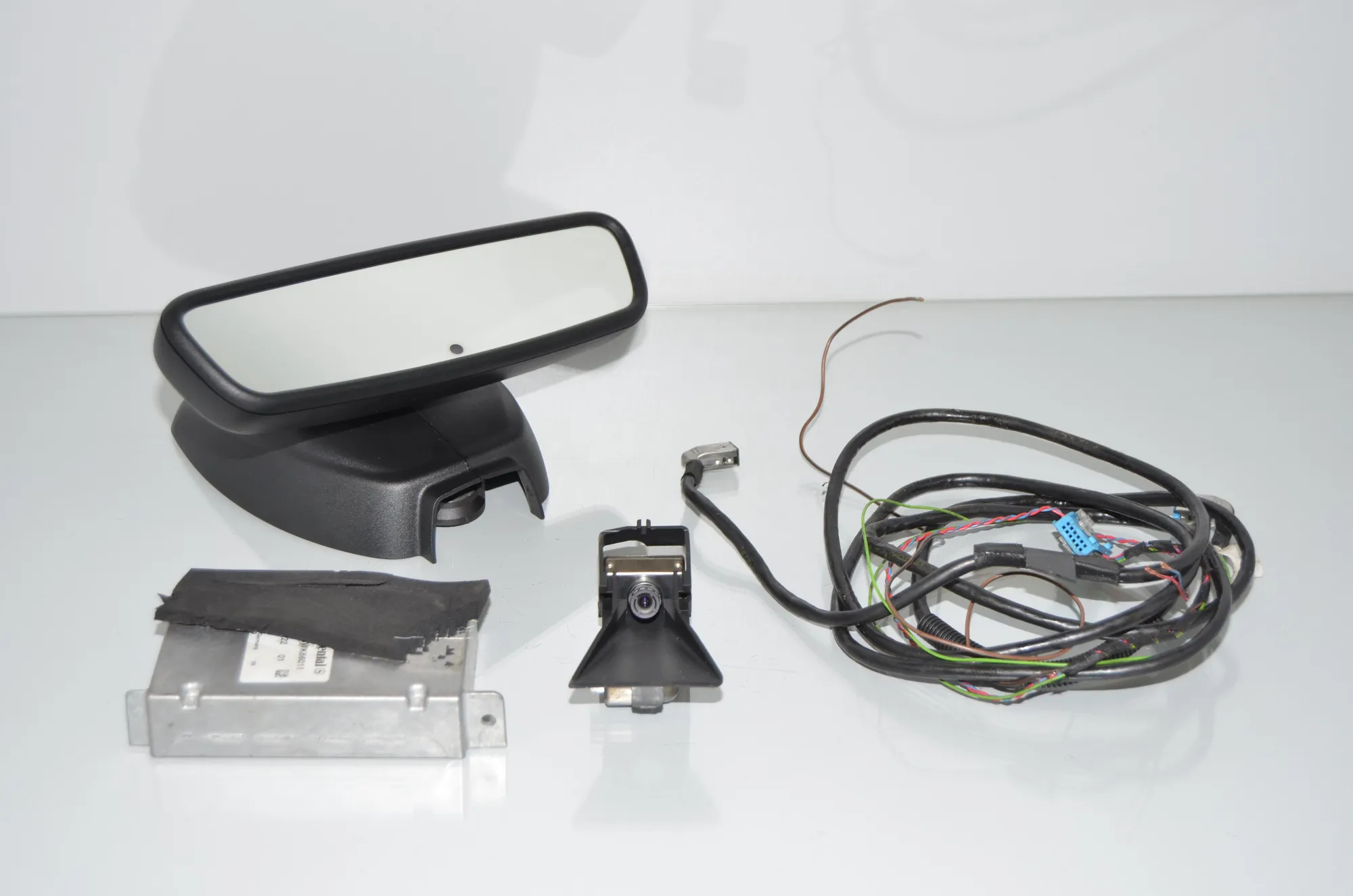 Front Camera – OEM 9224341 · BMW 5 (F10) 530 d 2010