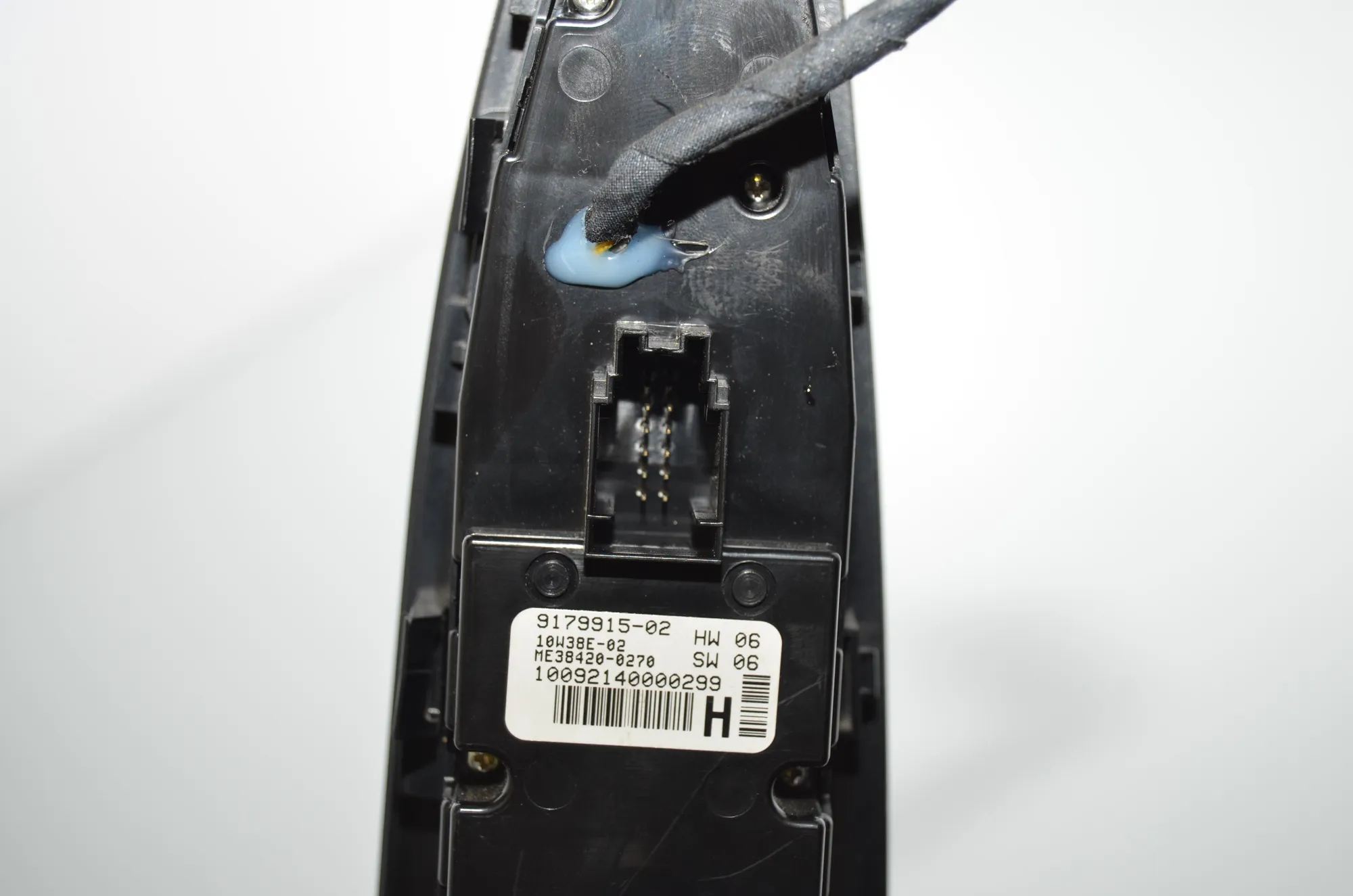 Front Left Door Window Switch – OEM 9179915 · BMW 5 (F10) 530 d 2010 – 8