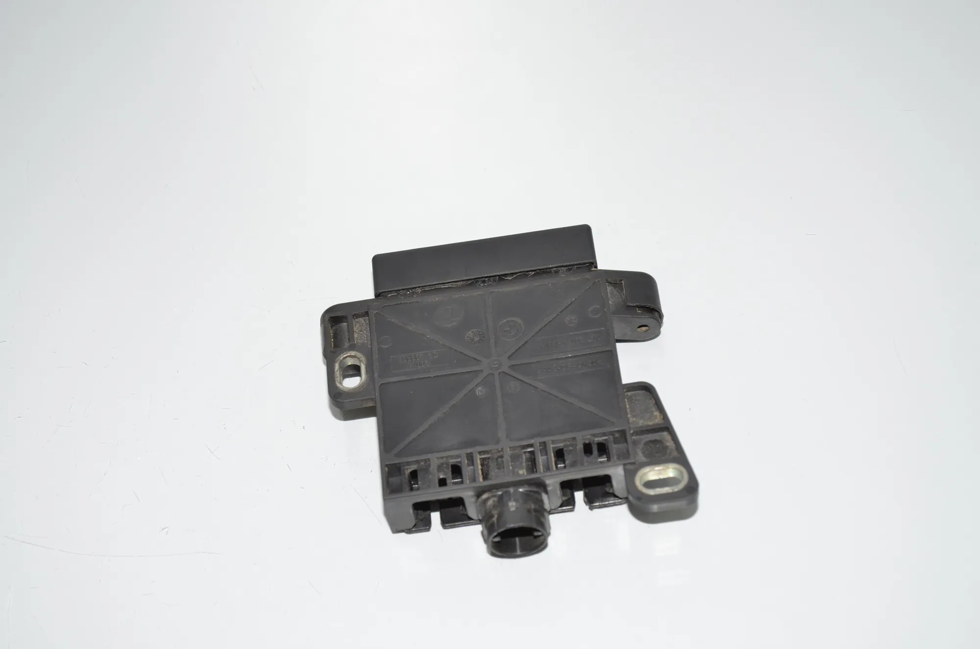 Power Distribution Unit – OEM 9153418 · BMW 5 (F10) 530 d 2010 – 4