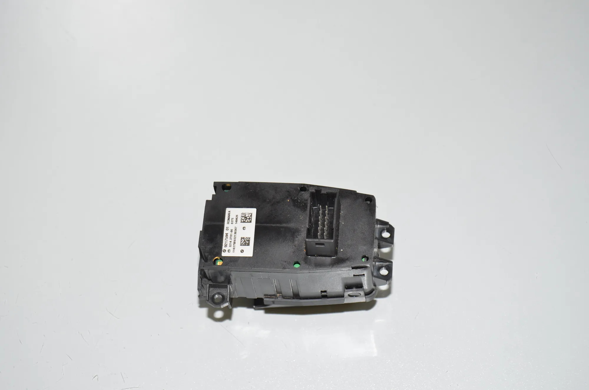 Handbrake Button – OEM 9217594 · BMW 5 (F10) 530 d 2010 – 5