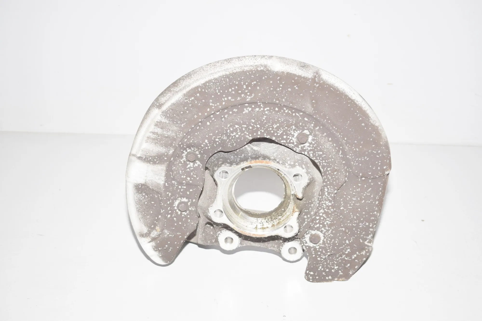 Rear Right Wheel Hub – OEM 6865662 · BMW 7 (G11, G12) 740 d, Ld xDrive 2016