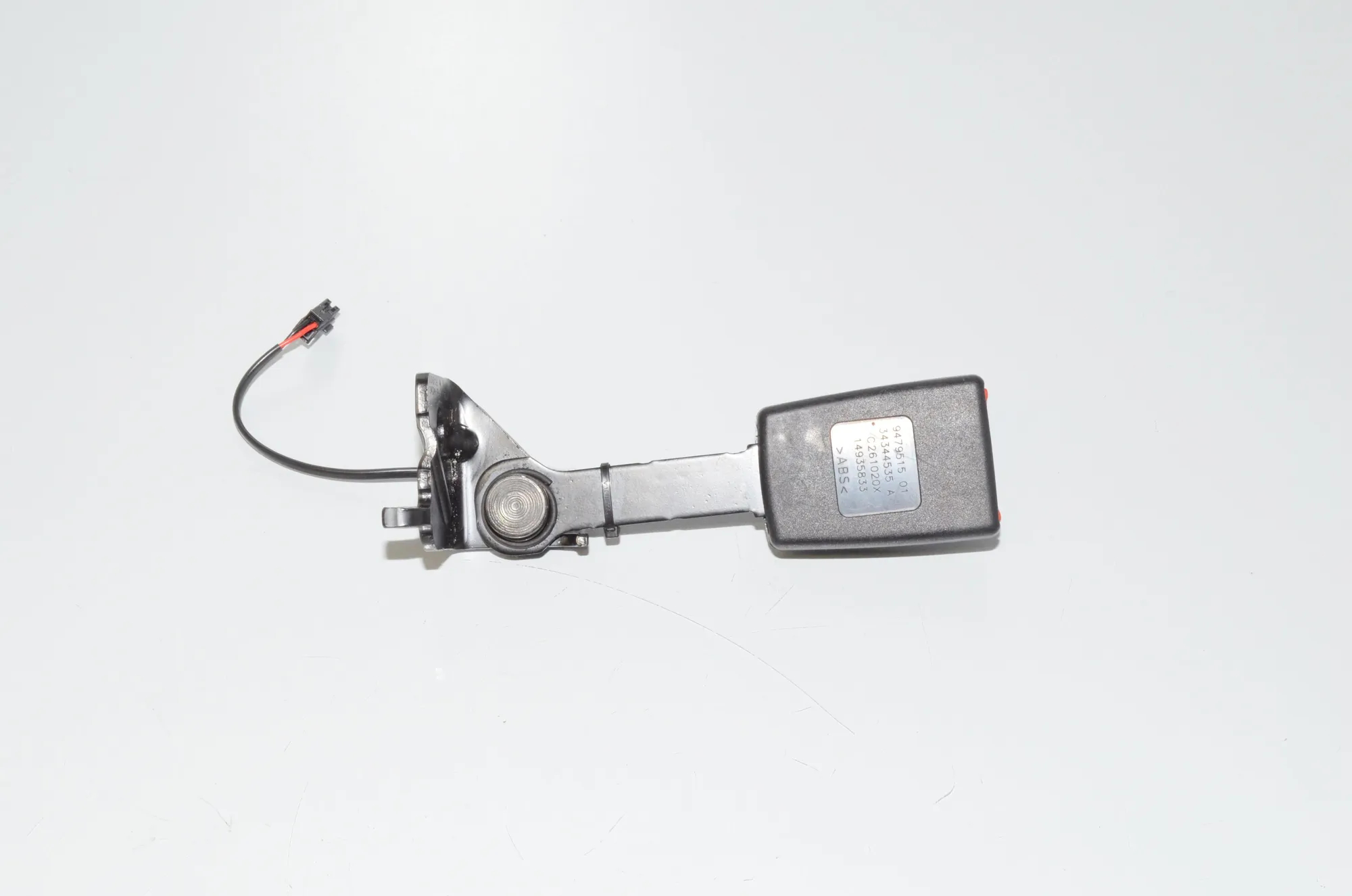 Rear Left Seat Buckle – OEM 9479515 · BMW i3 (I01) s Electric 2020 – 2