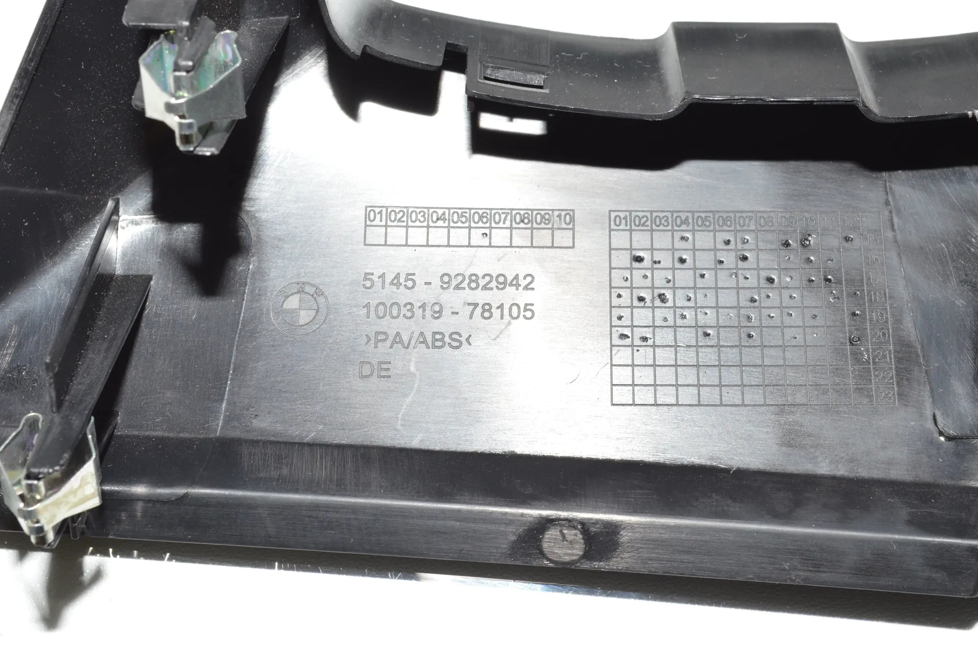 Headlight Switch Trim – OEM 9282942 · BMW i3 (I01) s Electric 2020 – 4