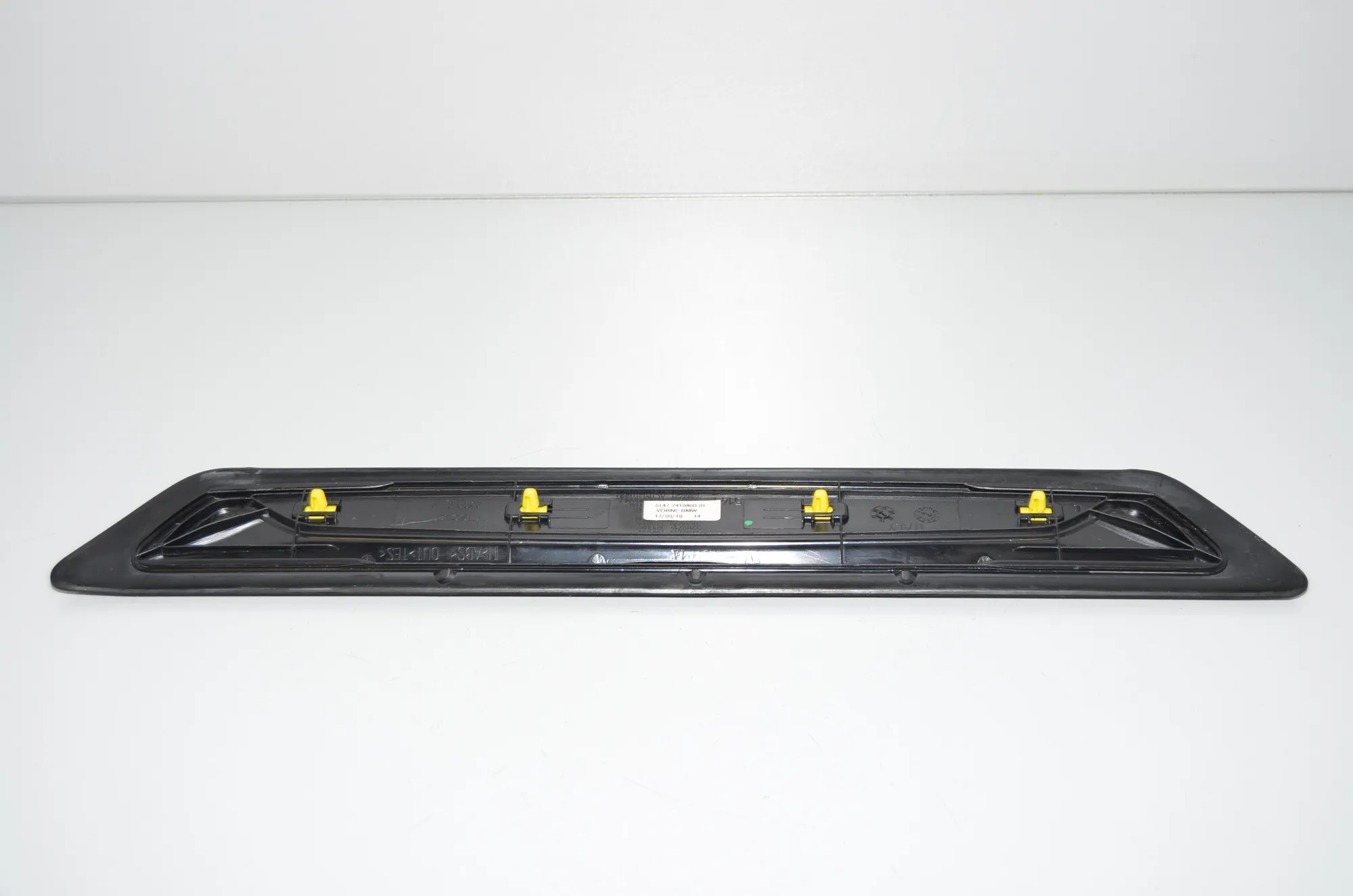 Front Right Interior Step Trim – OEM 7410460 · BMW 4 Gran Coupe (F36) BMW 4 Gran Coupe (F36) 420 d 2018 – 3