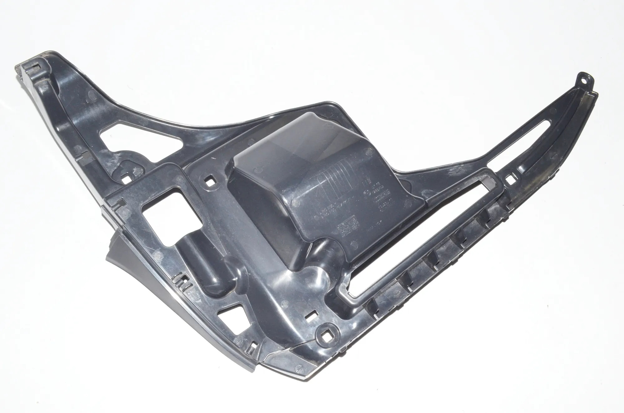 Rear Left Bumper Bracket – OEM 51137296753 · BMW i3 (I01) s Electric 2020 – 3