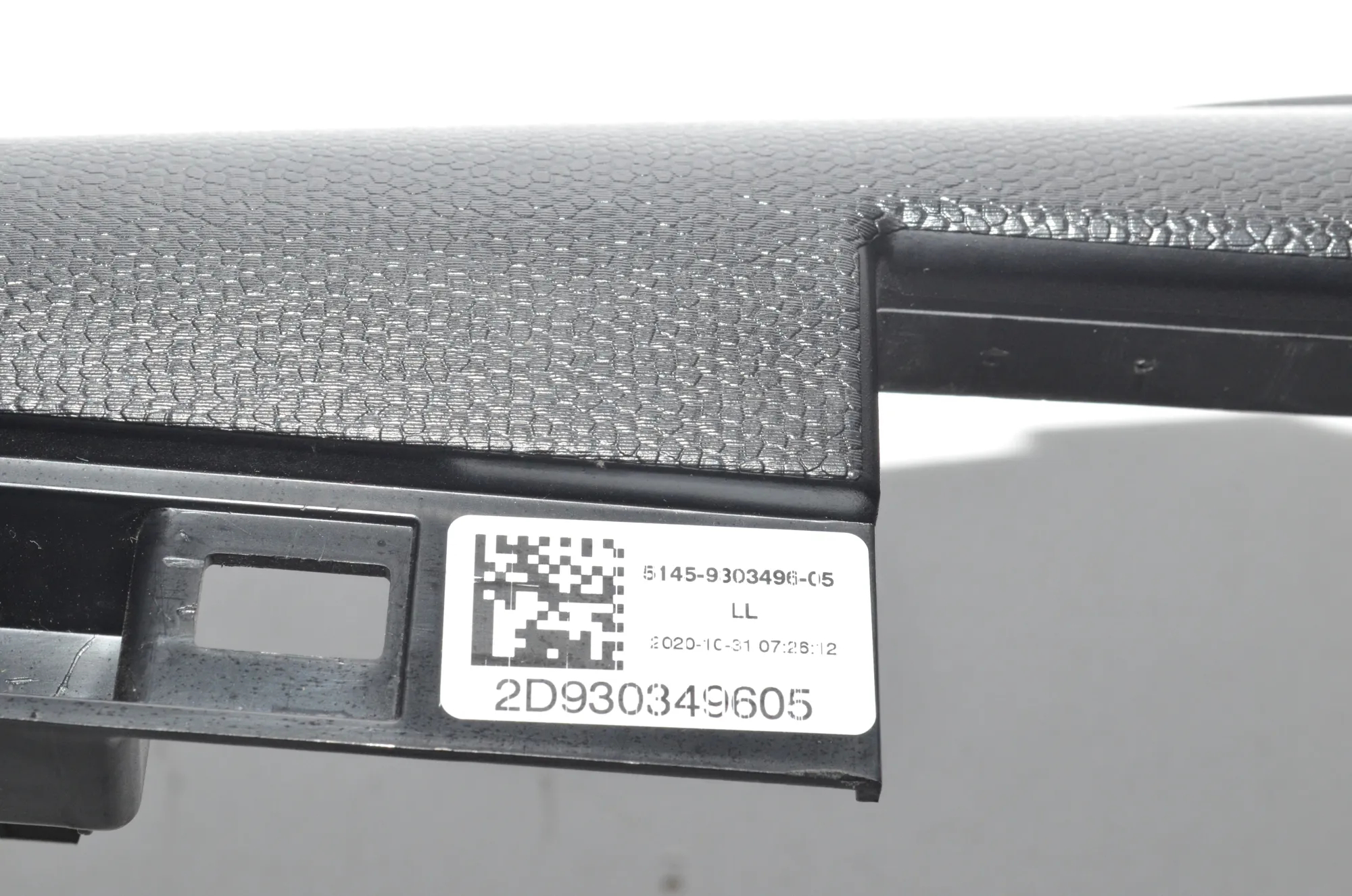 Dashboard Lower Trim – OEM 9303496 · BMW i3 (I01) s Electric 2020 – 4