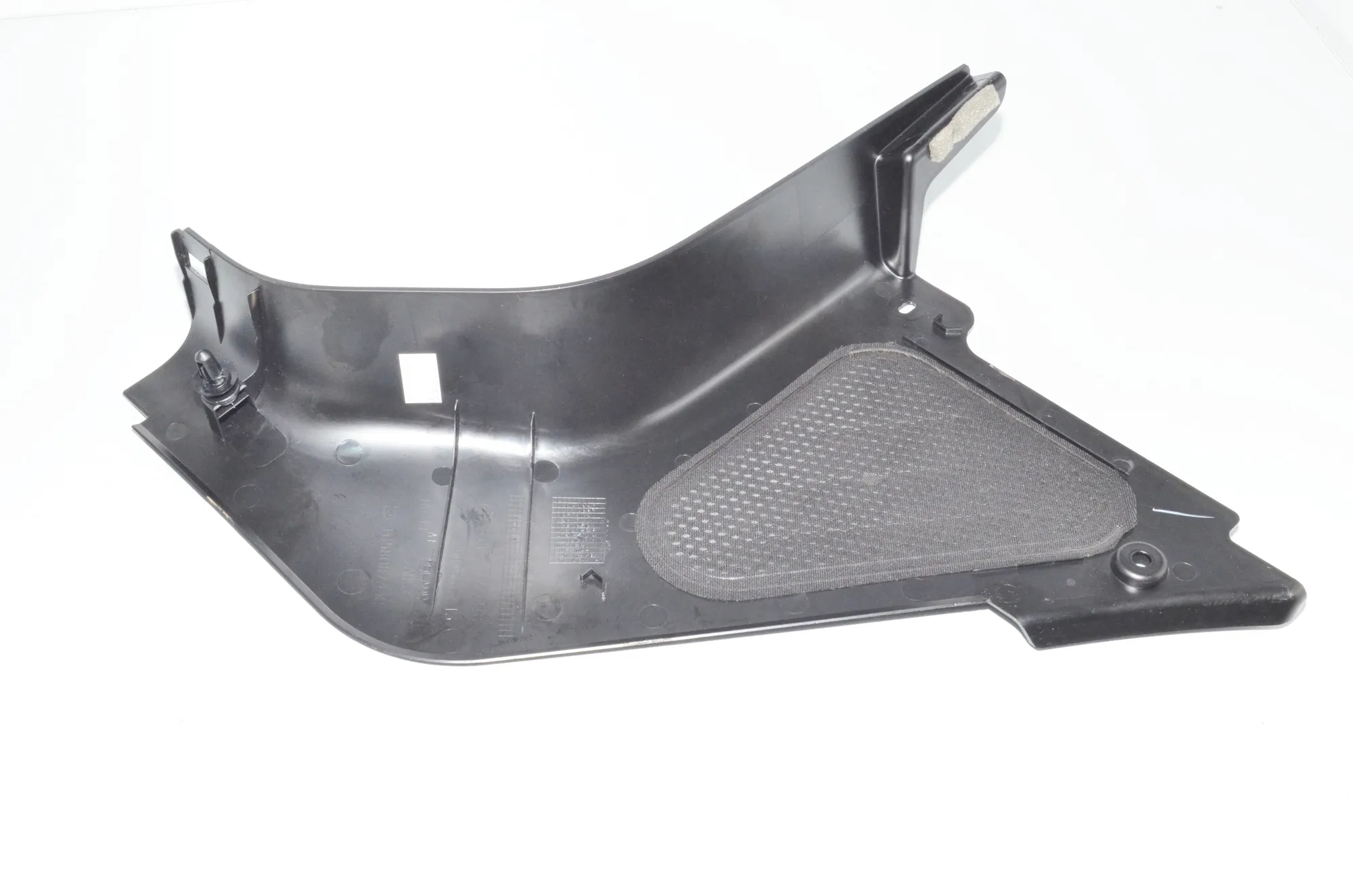 Front Right Interior Step Trim – OEM 51437272418 · BMW i3 (I01) s Electric 2020 – 3