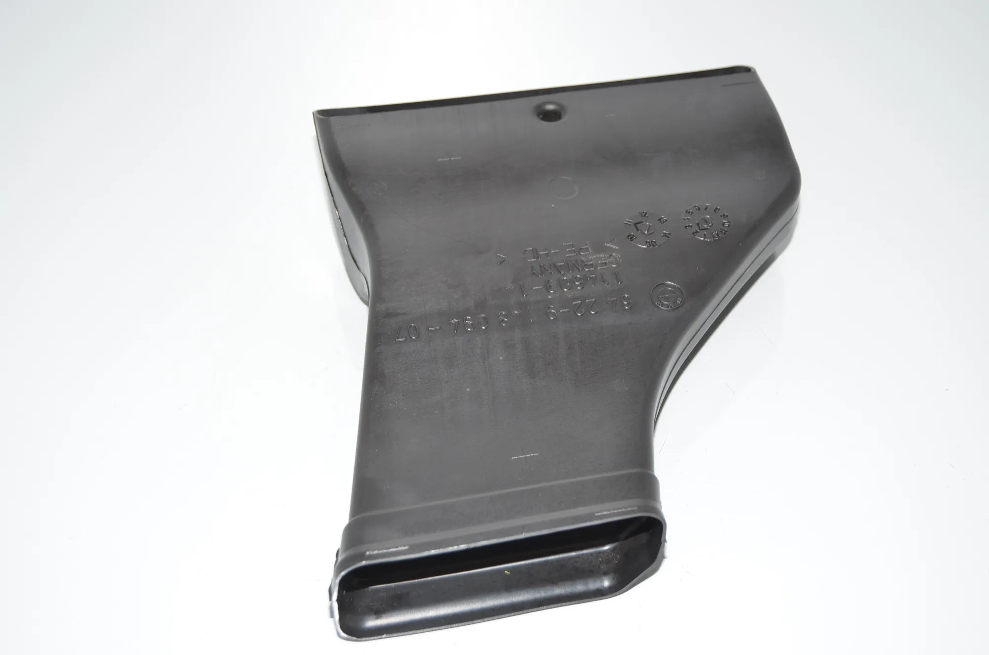 Interior Air Duct Channel – OEM 9148094 · BMW 5 (F10) 530 d 2011 – 4