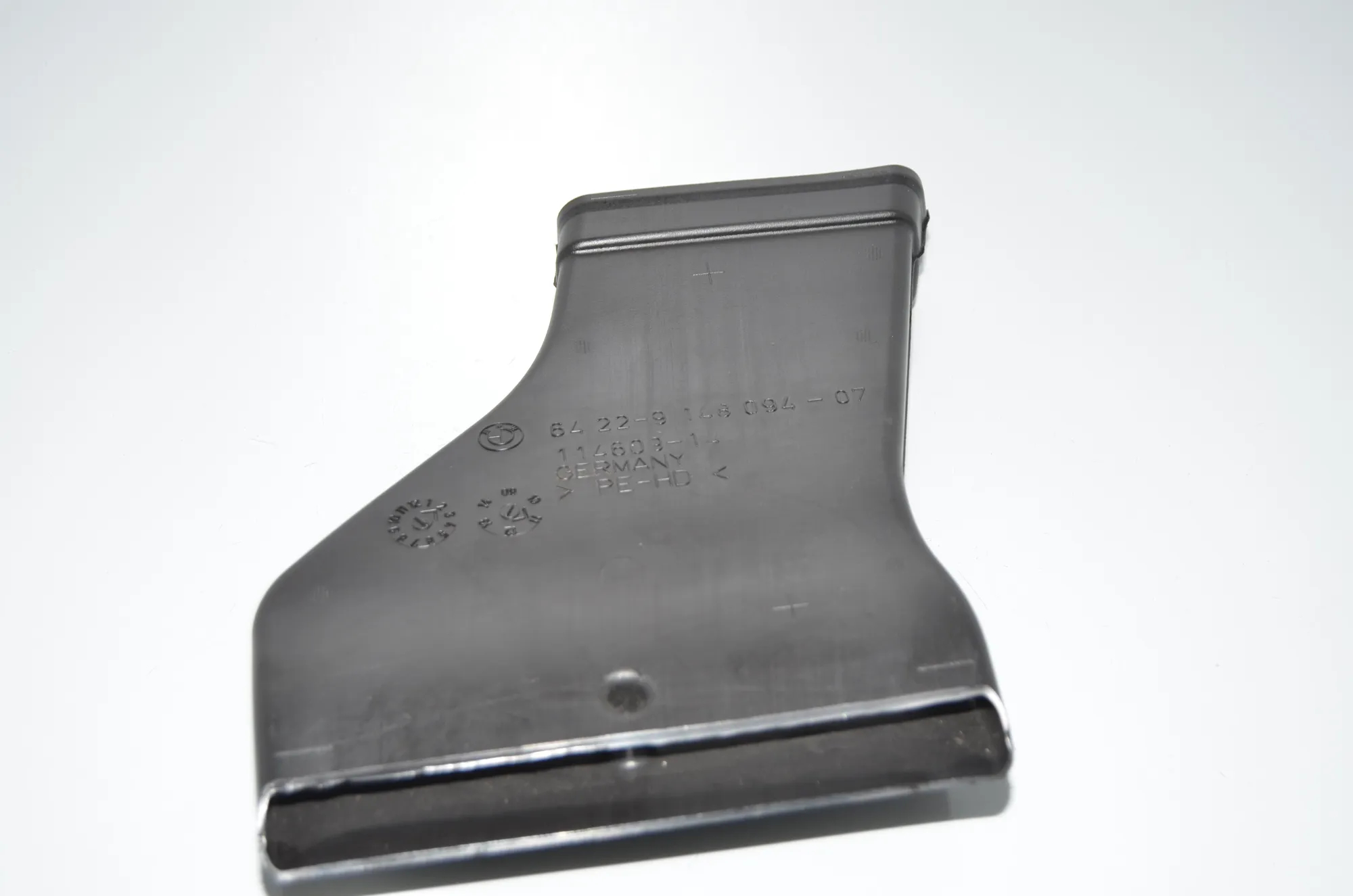 Interior Air Duct Channel – OEM 9148094 · BMW 5 (F10) 530 d 2011
