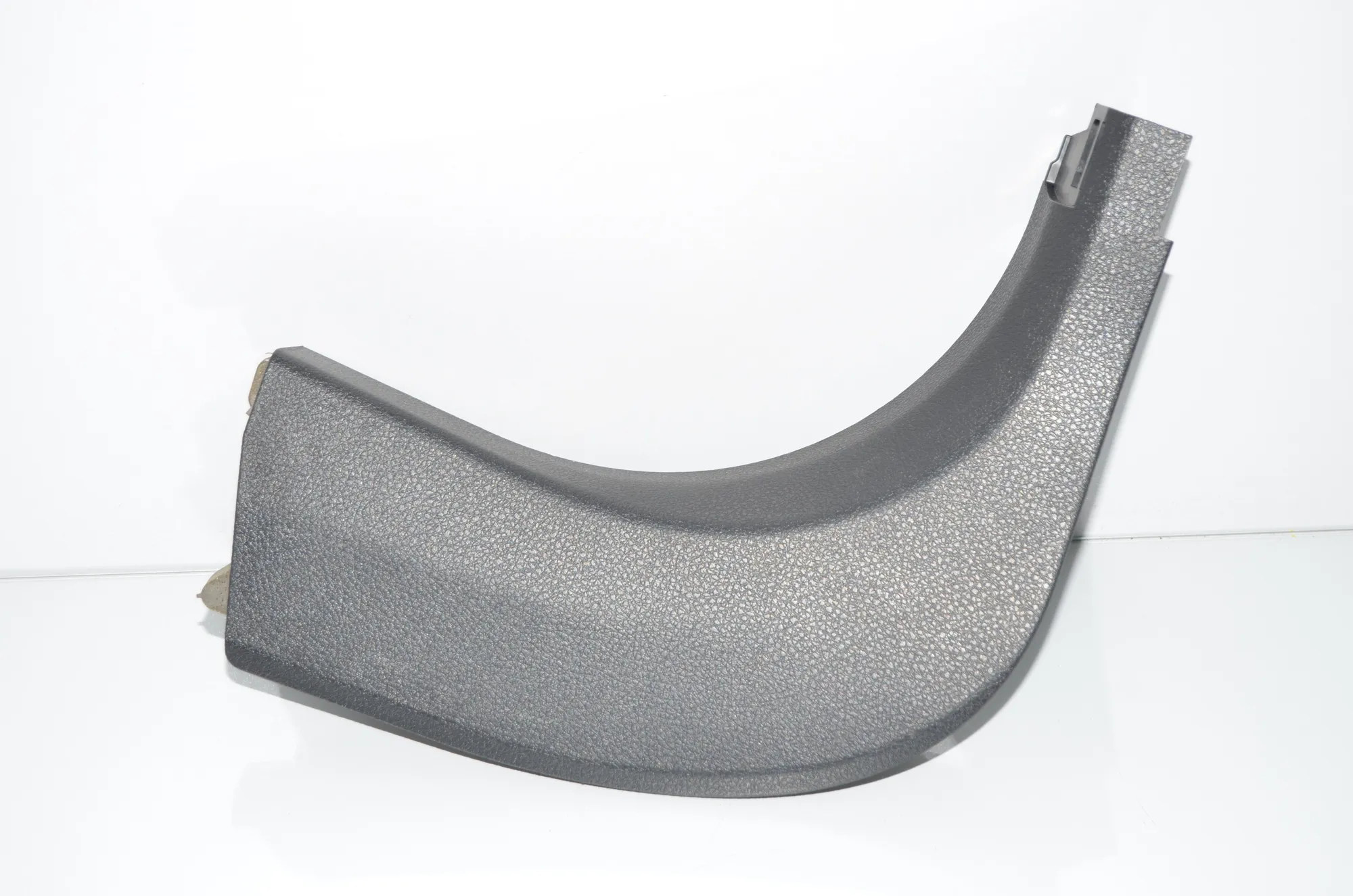 Front Right Interior Step Trim – OEM 9162736 · BMW 5 (F10) 530 d 2011