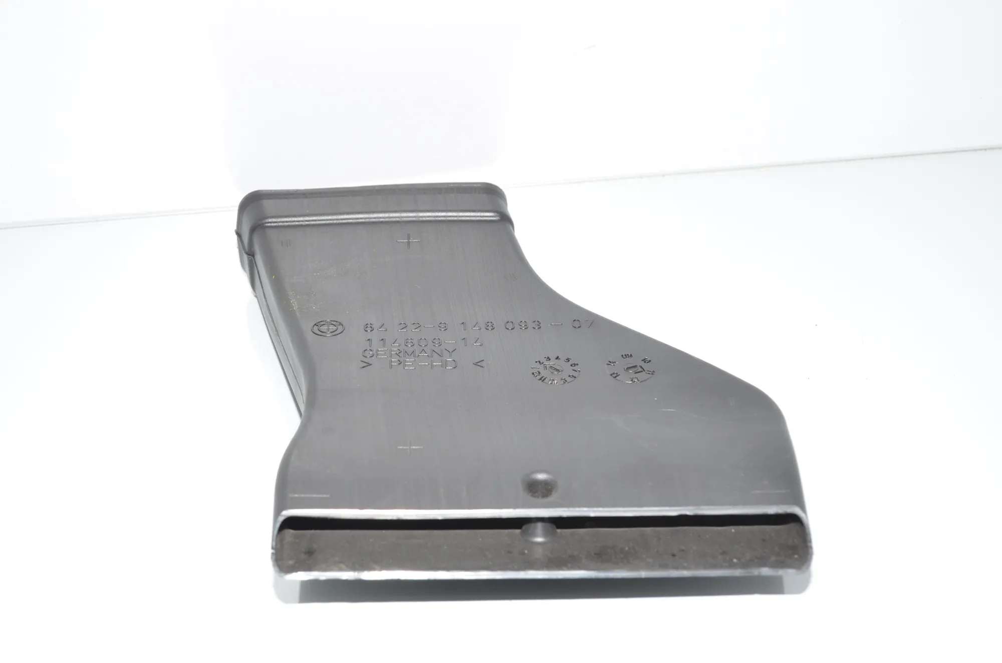 Interior Air Duct Channel – OEM 9148093 · BMW 5 (F10) 530 d 2011 – 2