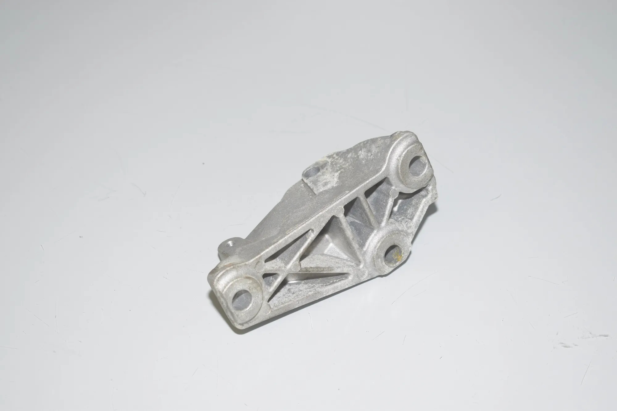 Fuel Pump Bracket – OEM 7805421 · BMW 5 (F10) 530 d 2010 – 3