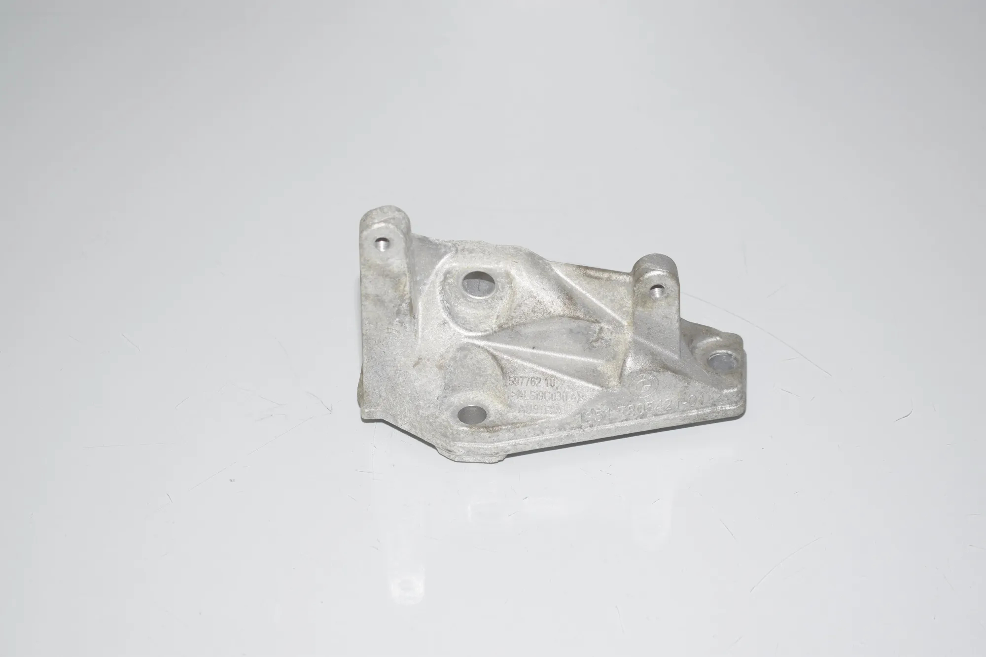 Fuel Pump Bracket – OEM 7805421 · BMW 5 (F10) 530 d 2010