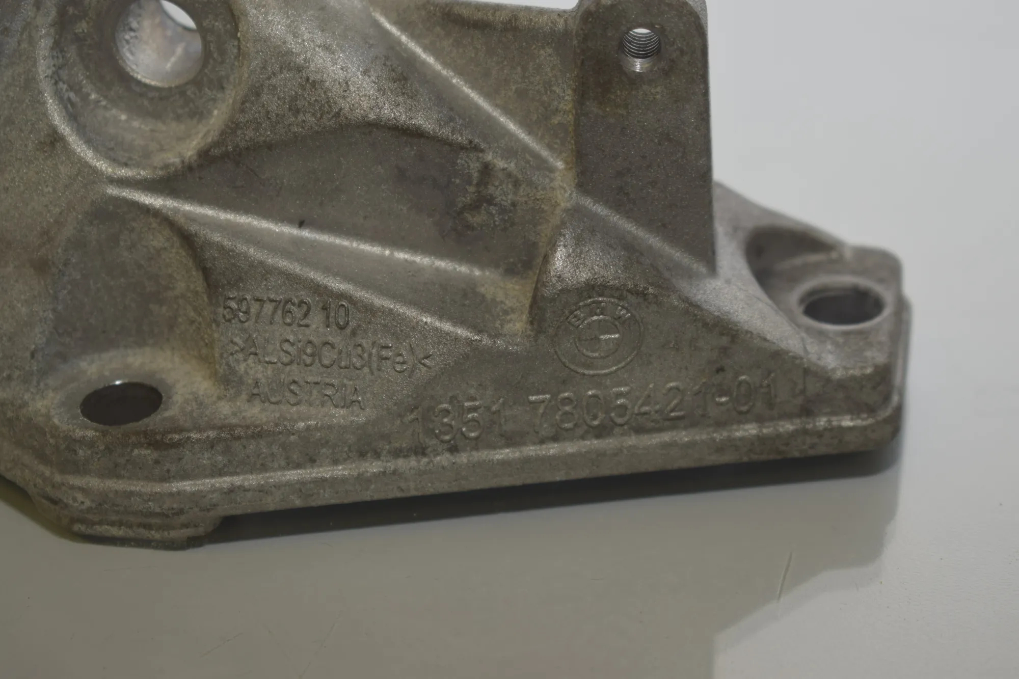 Fuel Pump Bracket – OEM 7805421 · BMW 5 (F10) 530 d 2010 – 4