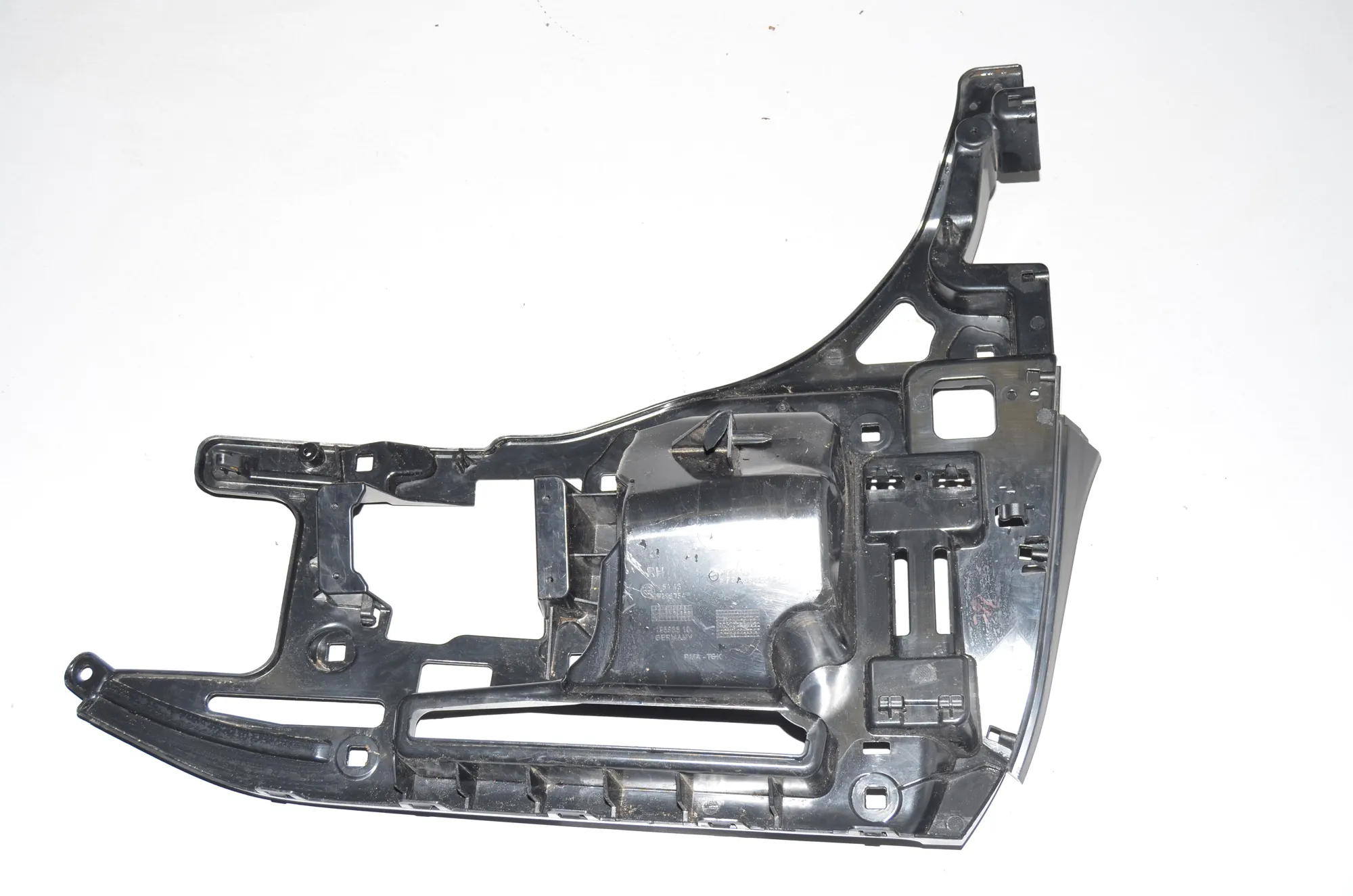 Rear Right Bumper Bracket – OEM 7296754 · BMW i3 (I01) s Electric 2021 – 3