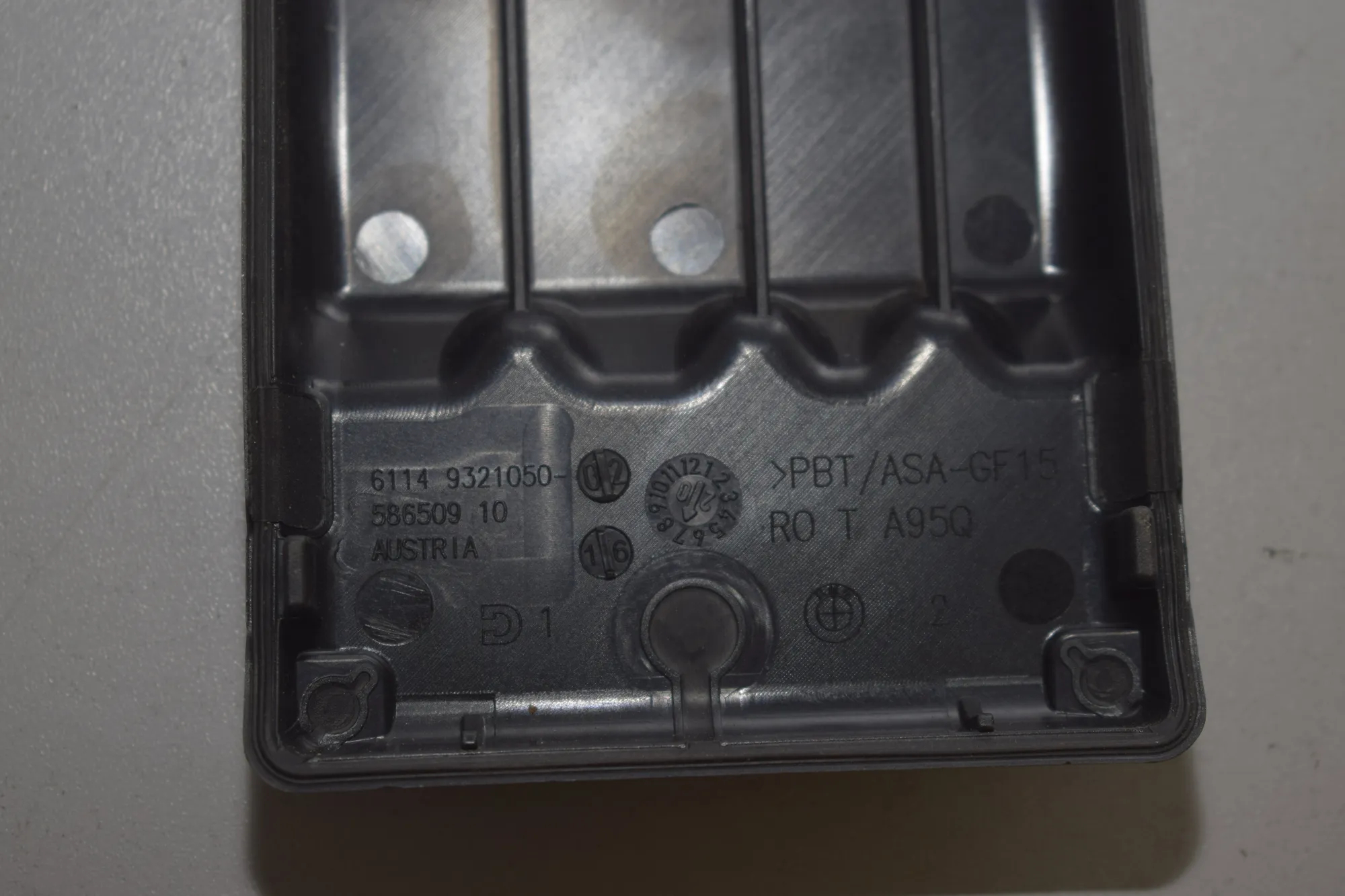 Other Interior Parts – OEM 9321050 · BMW i3 (I01) s Electric 2020 – 5