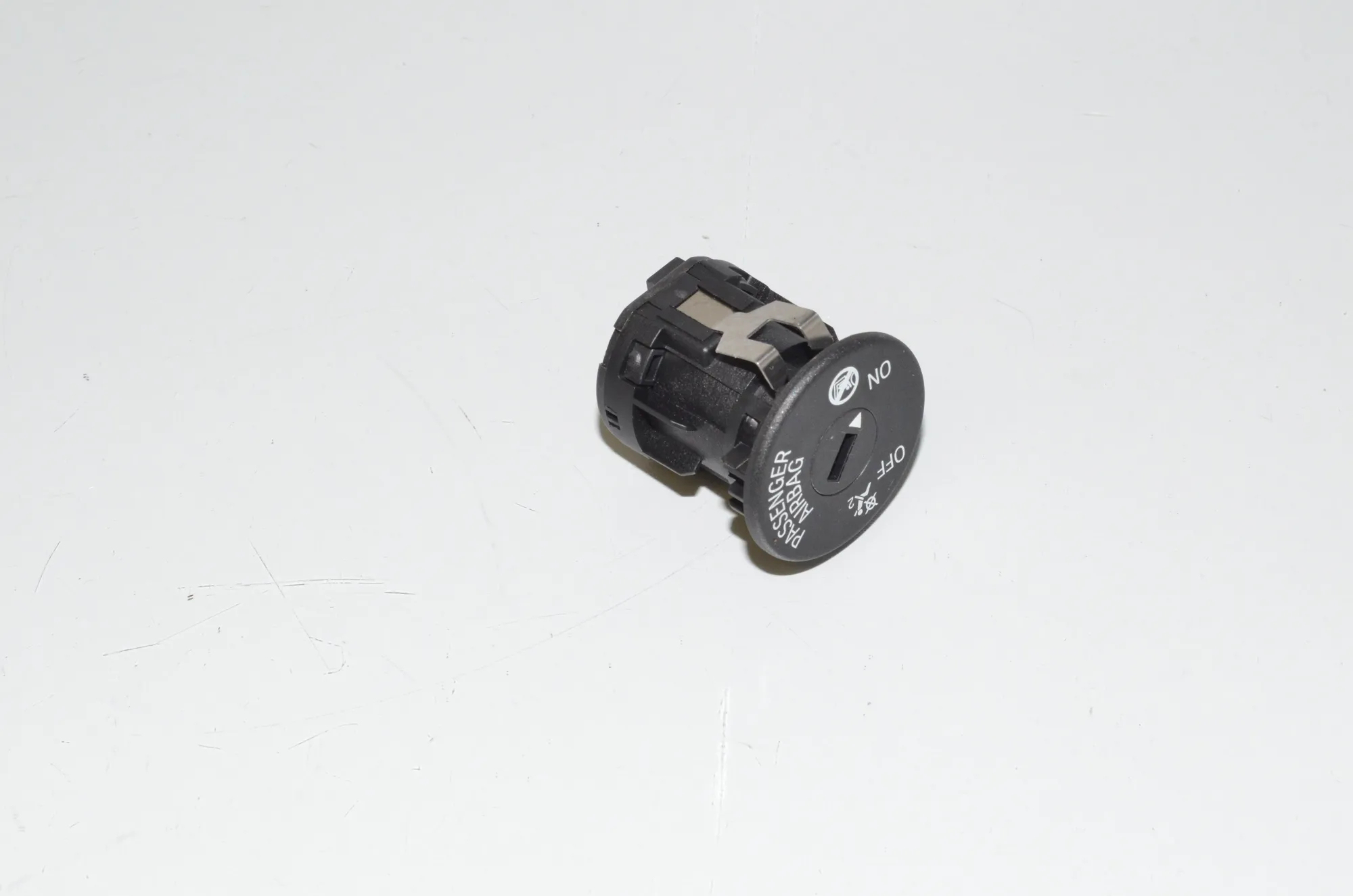 SRS Switch – OEM 61319196886 · BMW i3 (I01) s Electric 2020 – 2