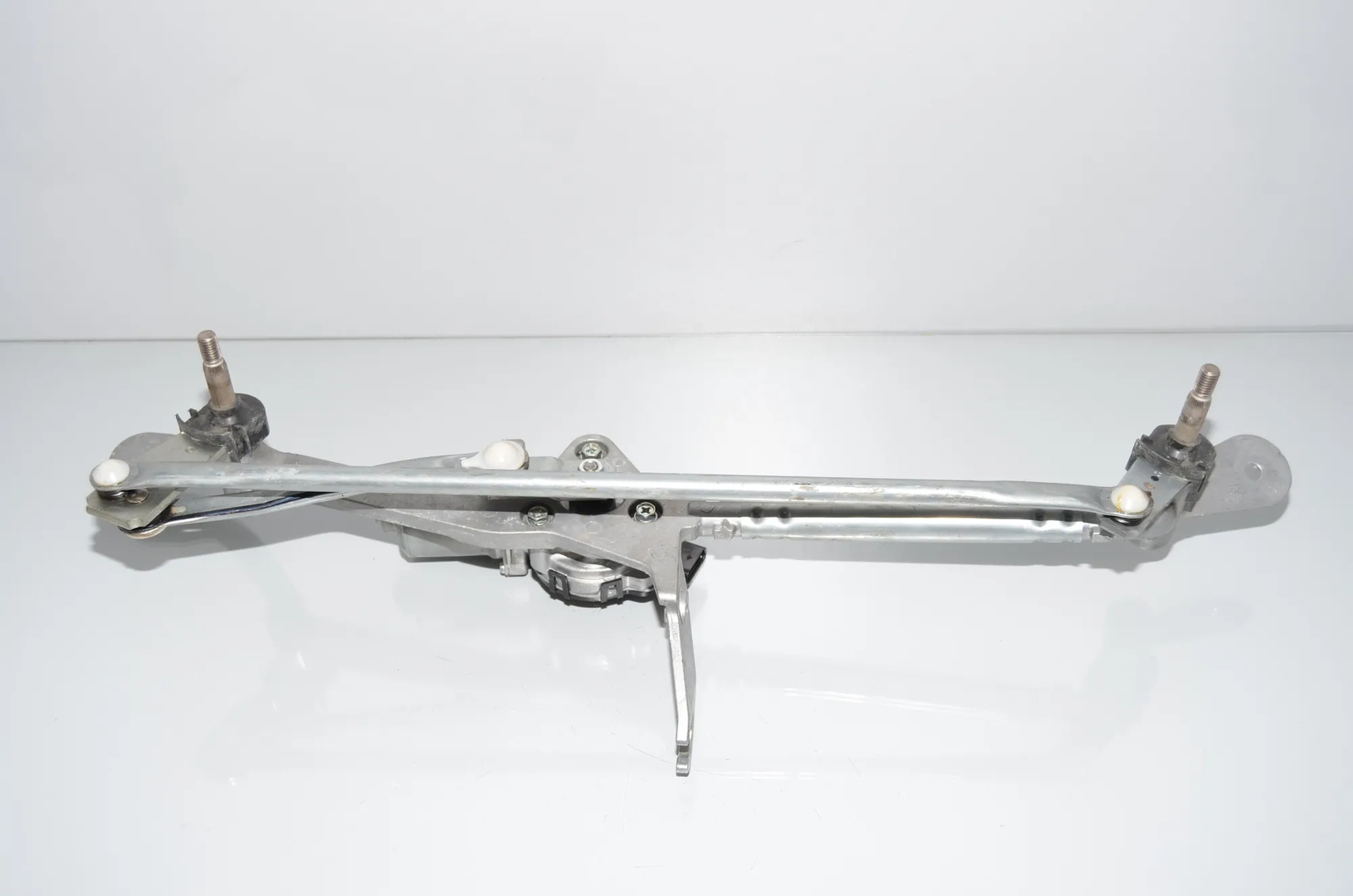 Front Windshield Wiper Mechanism – OEM 7399013 · BMW iX3 (G08) (2020 - -) Electric (286 HP) 2022