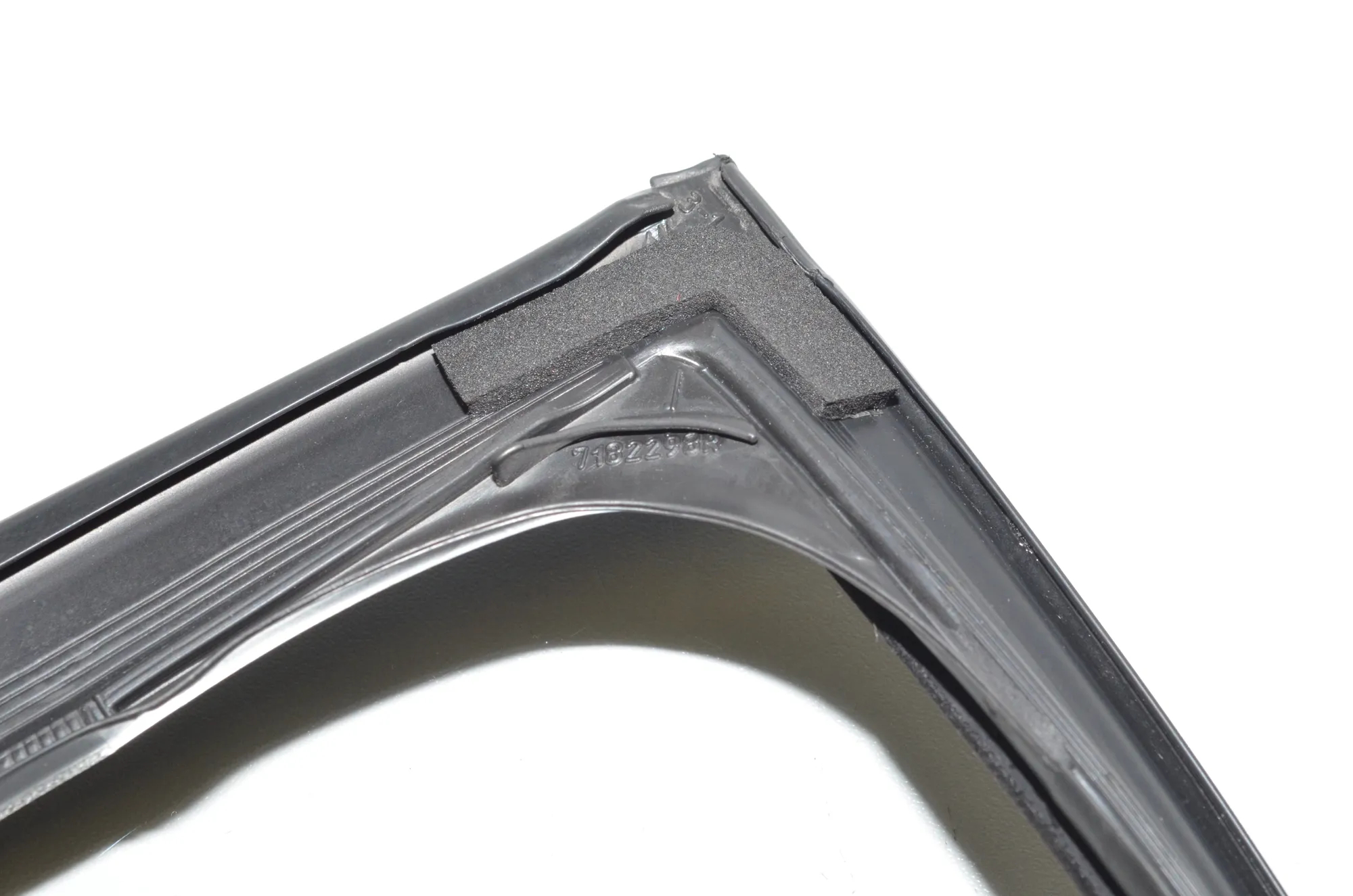 Rear Right Door Panel Trim – OEM 51357182298 · BMW 5 (F10) 530 d 2011 – 4