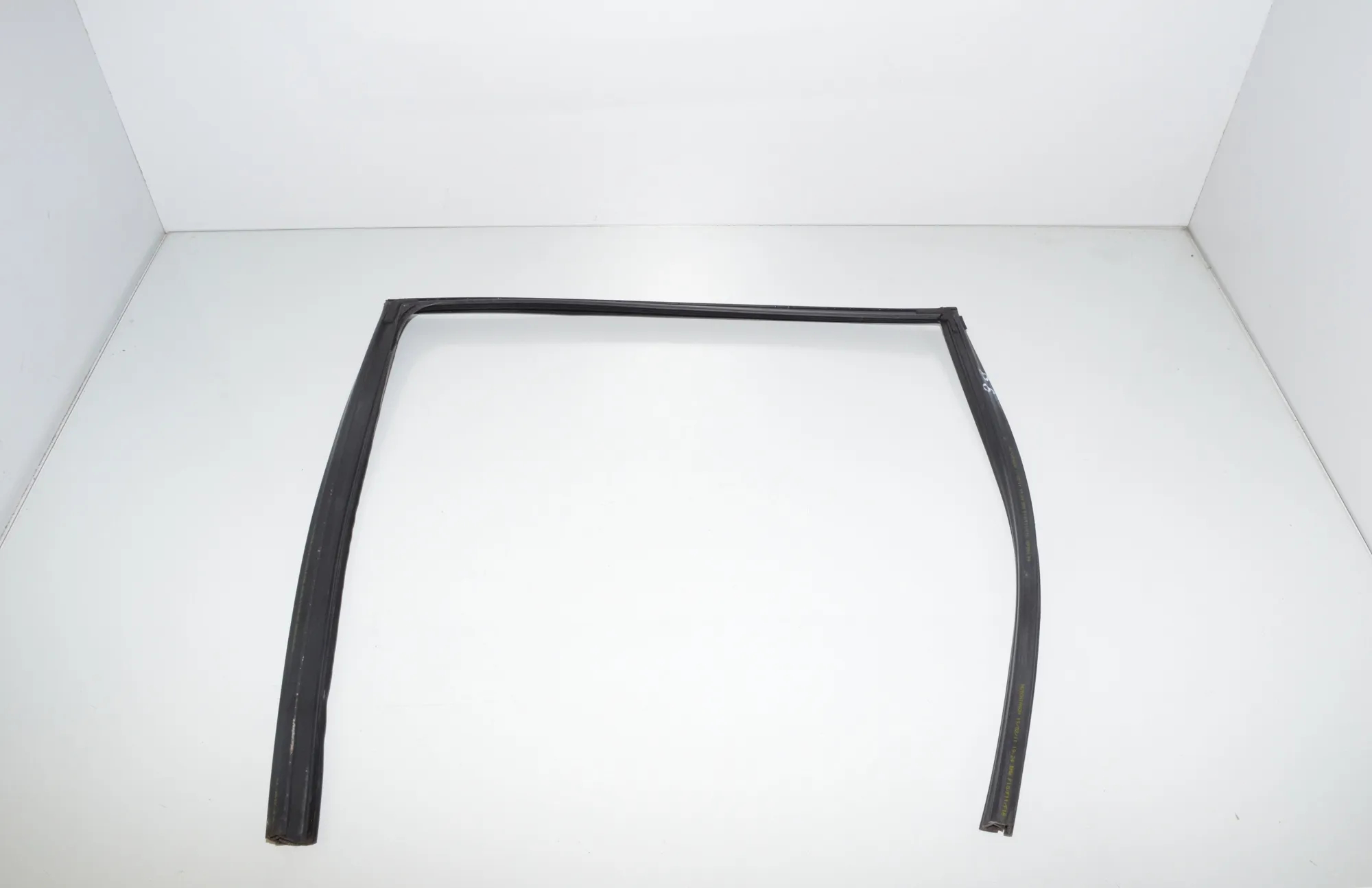 Rear Right Door Panel Trim – OEM 51357182298 · BMW 5 (F10) 530 d 2011