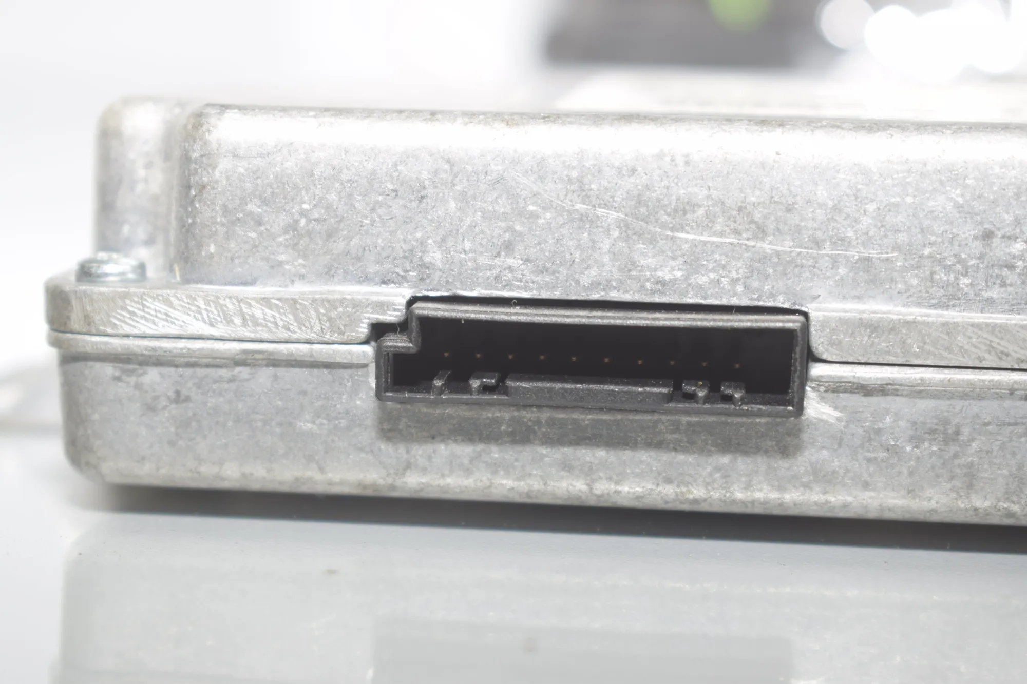Blind Spot Control Module – OEM 6869508 · BMW 5 (F10) 530 d 2011 – 7